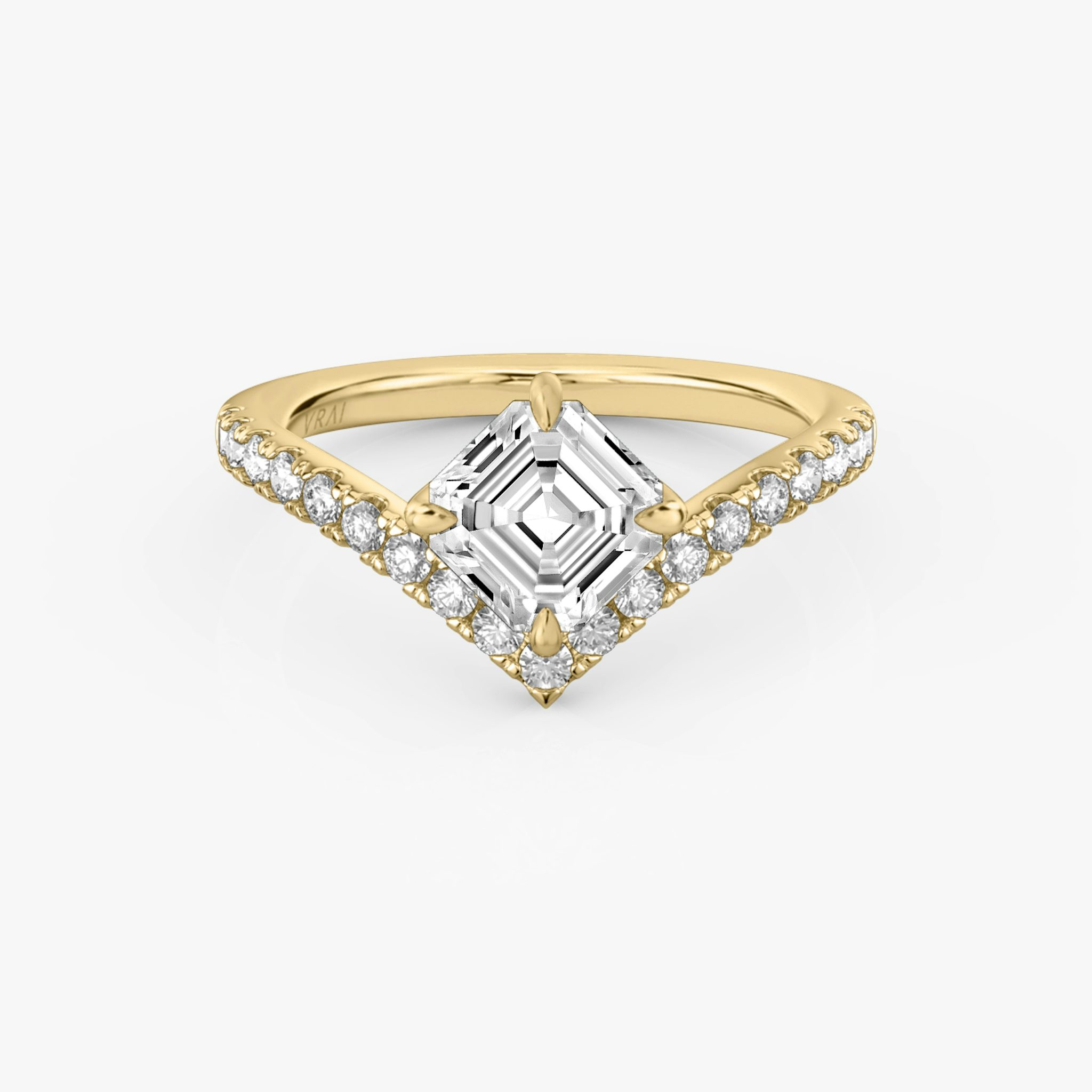 The Signature V | Asscher | 18k | Yellow Gold | bandAccent: Pavé | diamondOrientation: vertical | caratWeight: other