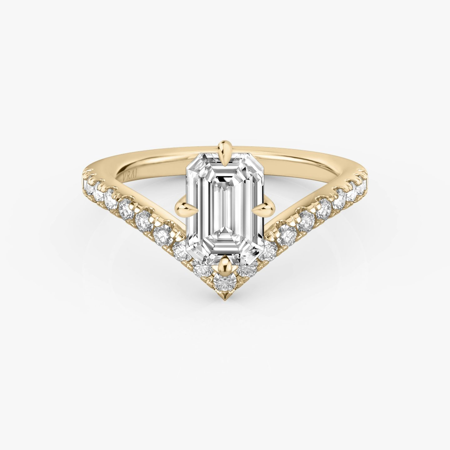 The Signature V | Emerald | 14k | Rose Gold | bandAccent: Pavé | diamondOrientation: vertical | caratWeight: other
