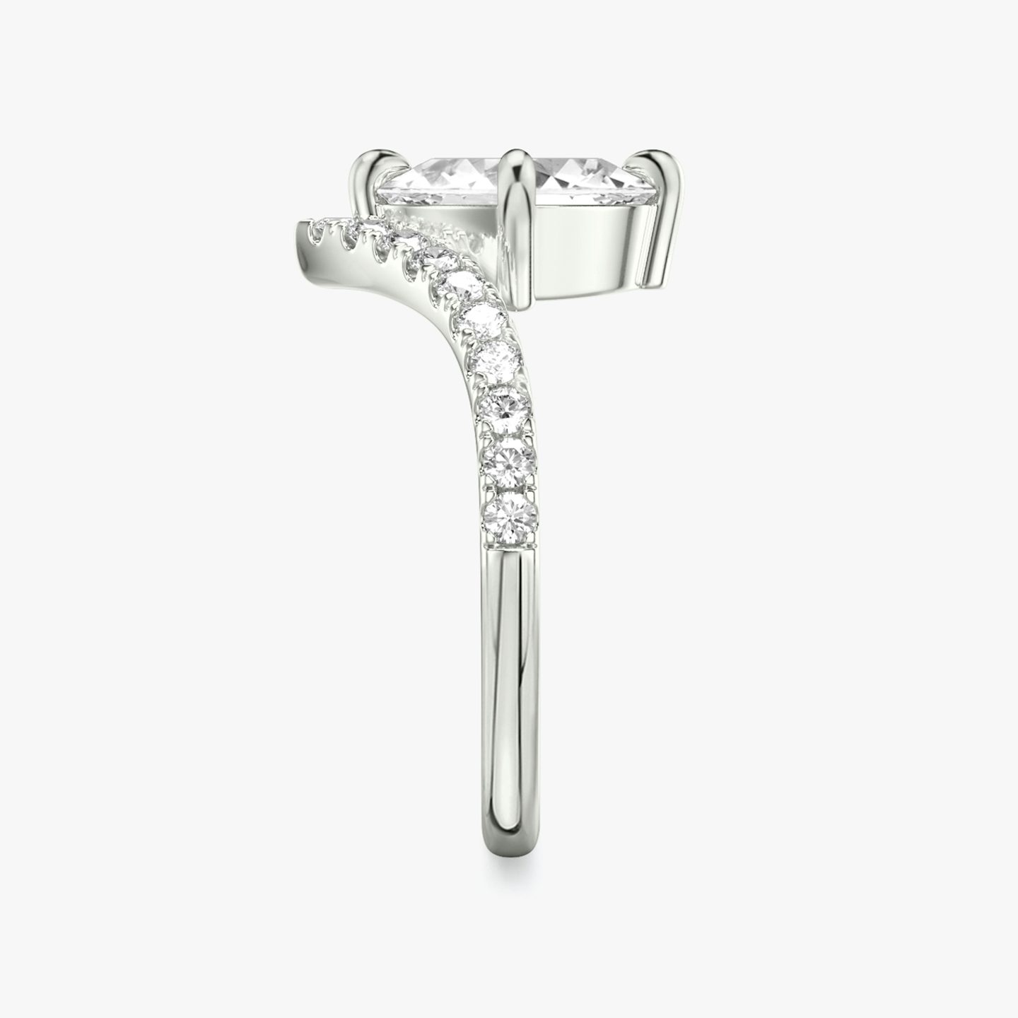 The Signature V | Oval | 18k | White Gold | bandAccent: Pavé | diamondOrientation: vertical | caratWeight: other