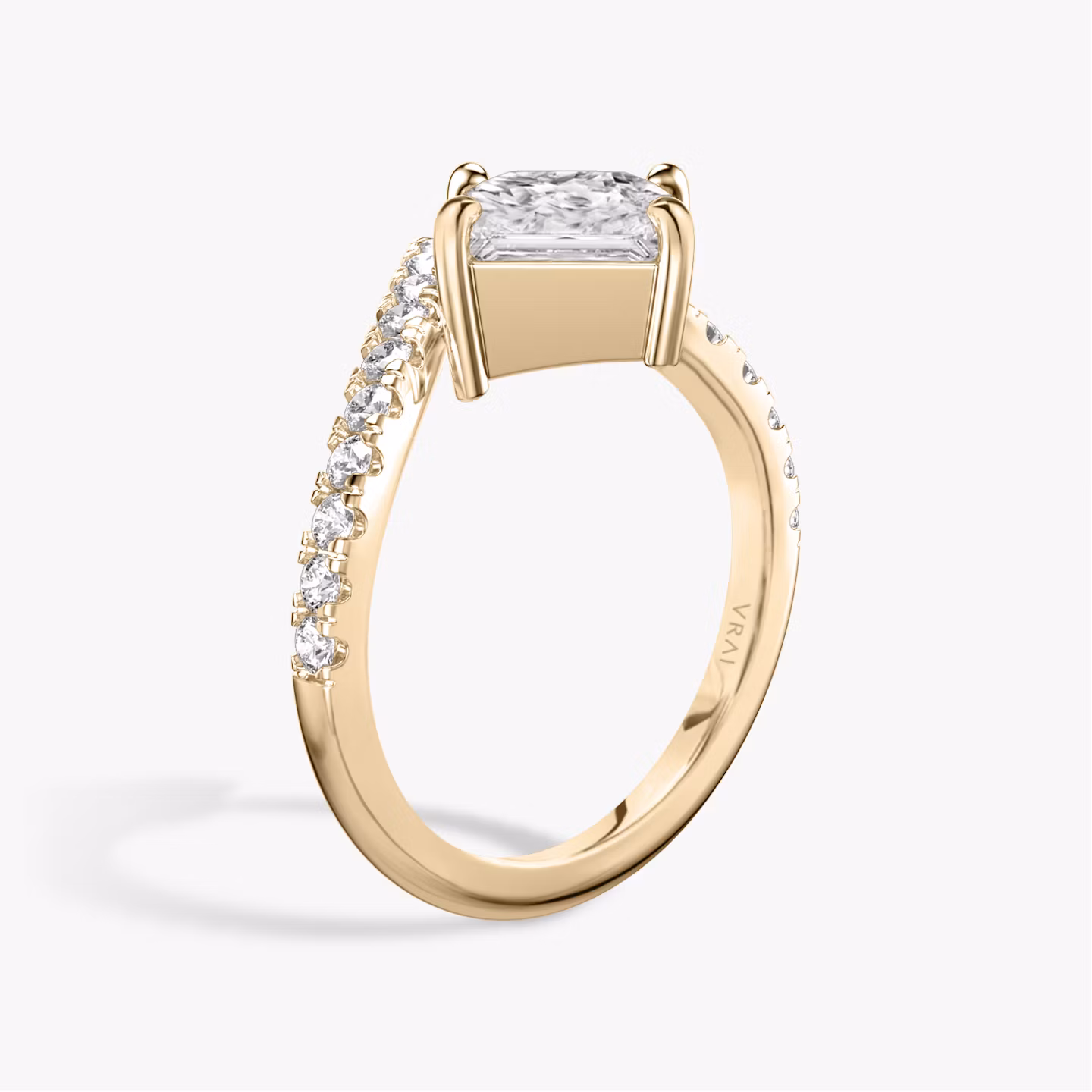 The Signature V | Princess | 14k | Rose Gold | bandAccent: Pavé | diamondOrientation: vertical | caratWeight: other