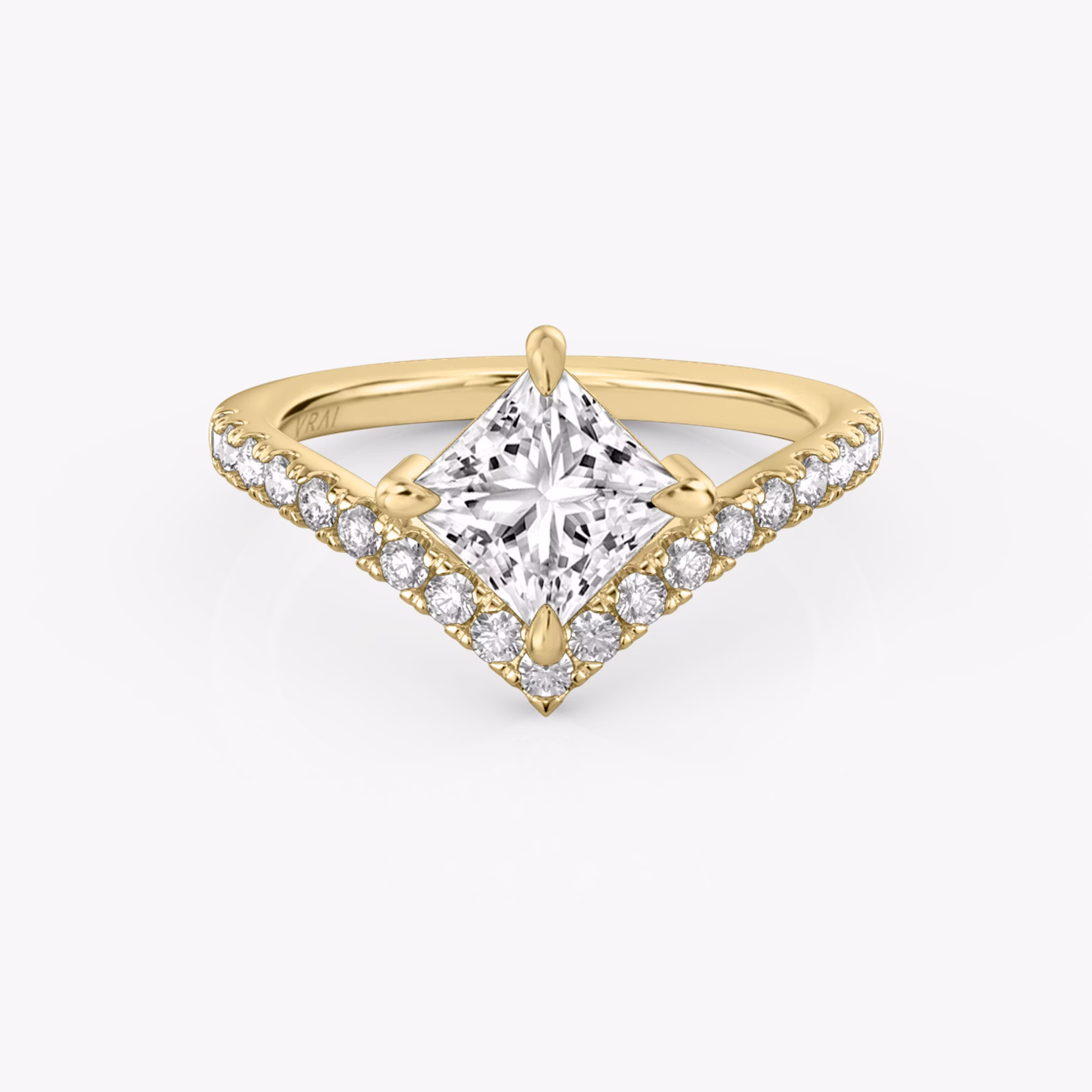 The Signature V | Princess | 18k | Yellow Gold | bandAccent: Pavé | diamondOrientation: vertical | caratWeight: other