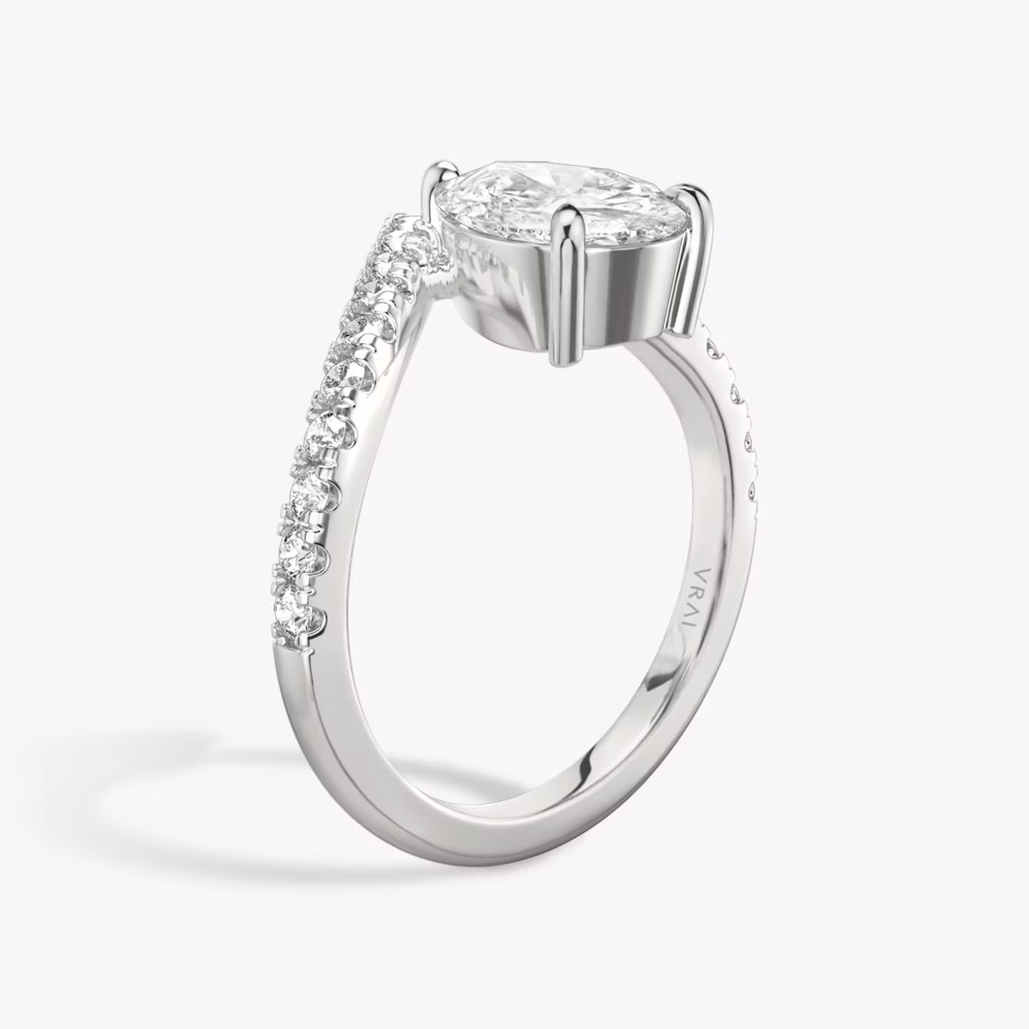 The Signature V | Pear | 18k | White Gold | bandAccent: Pavé | diamondOrientation: vertical | caratWeight: other