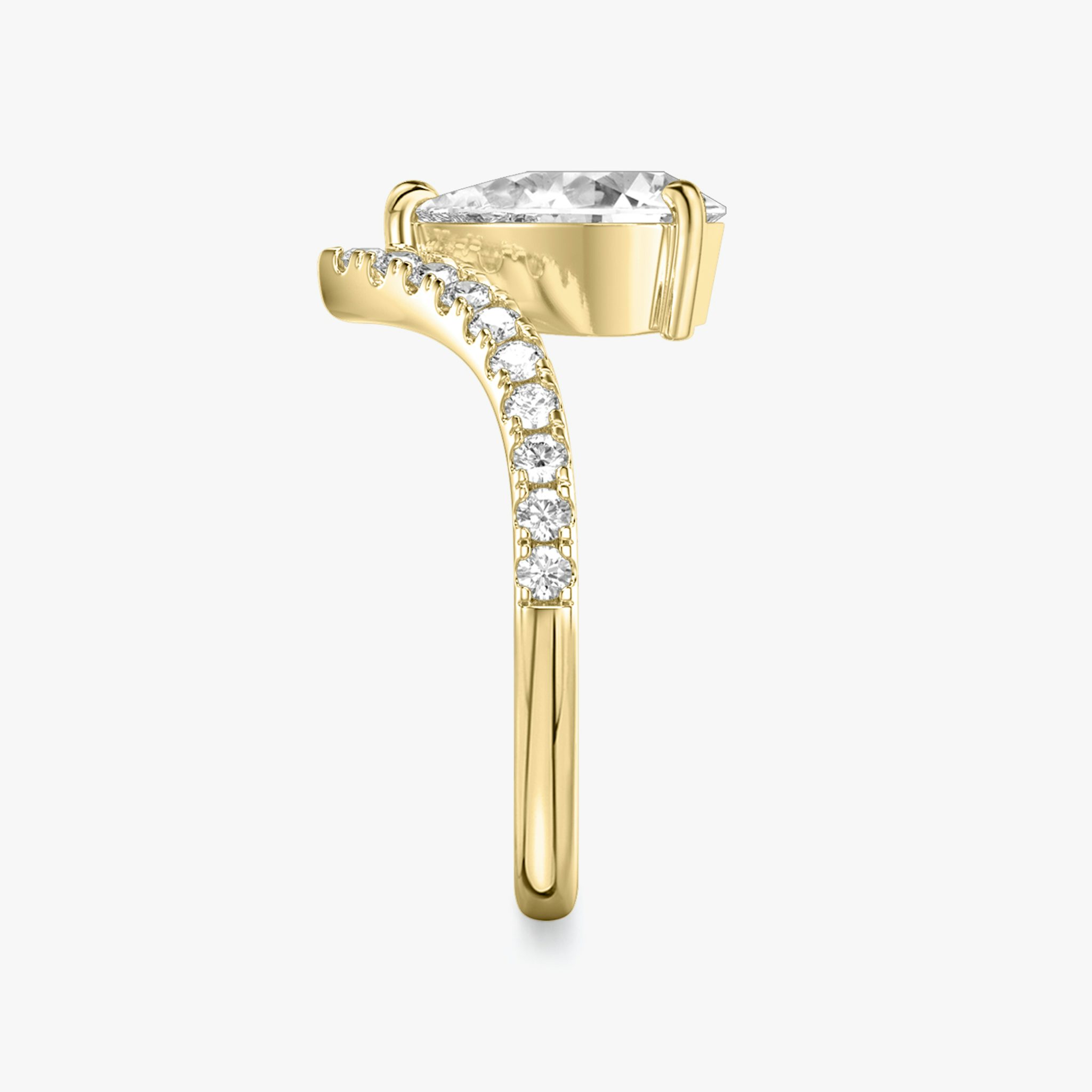 The Signature V | Pear | 18k | Yellow Gold | bandAccent: Pavé | diamondOrientation: vertical | caratWeight: other