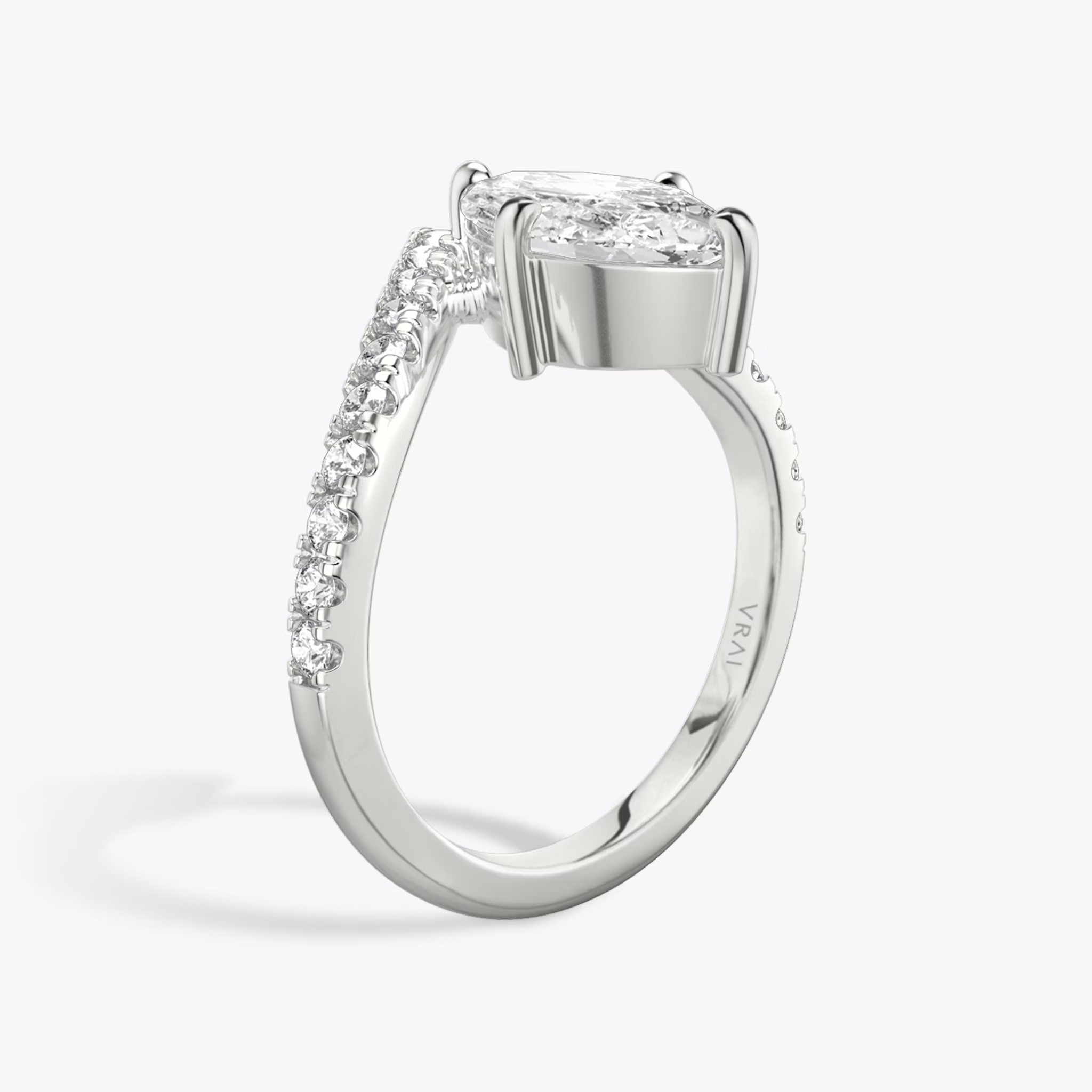 The Signature V | Marquise | 18k | White Gold | bandAccent: Pavé | diamondOrientation: vertical | caratWeight: other