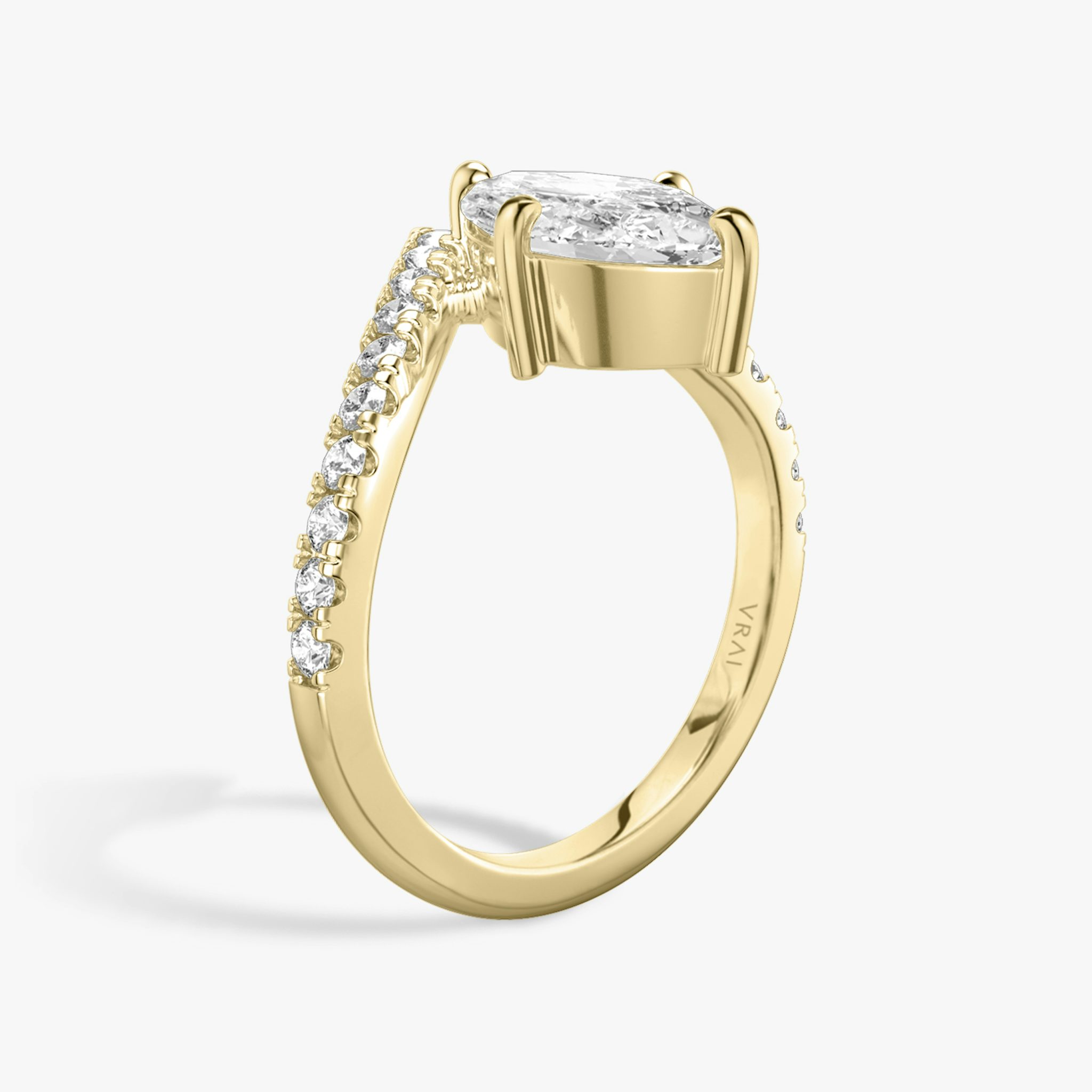The Signature V | Marquise | 18k | Yellow Gold | bandAccent: Pavé | diamondOrientation: vertical | caratWeight: other