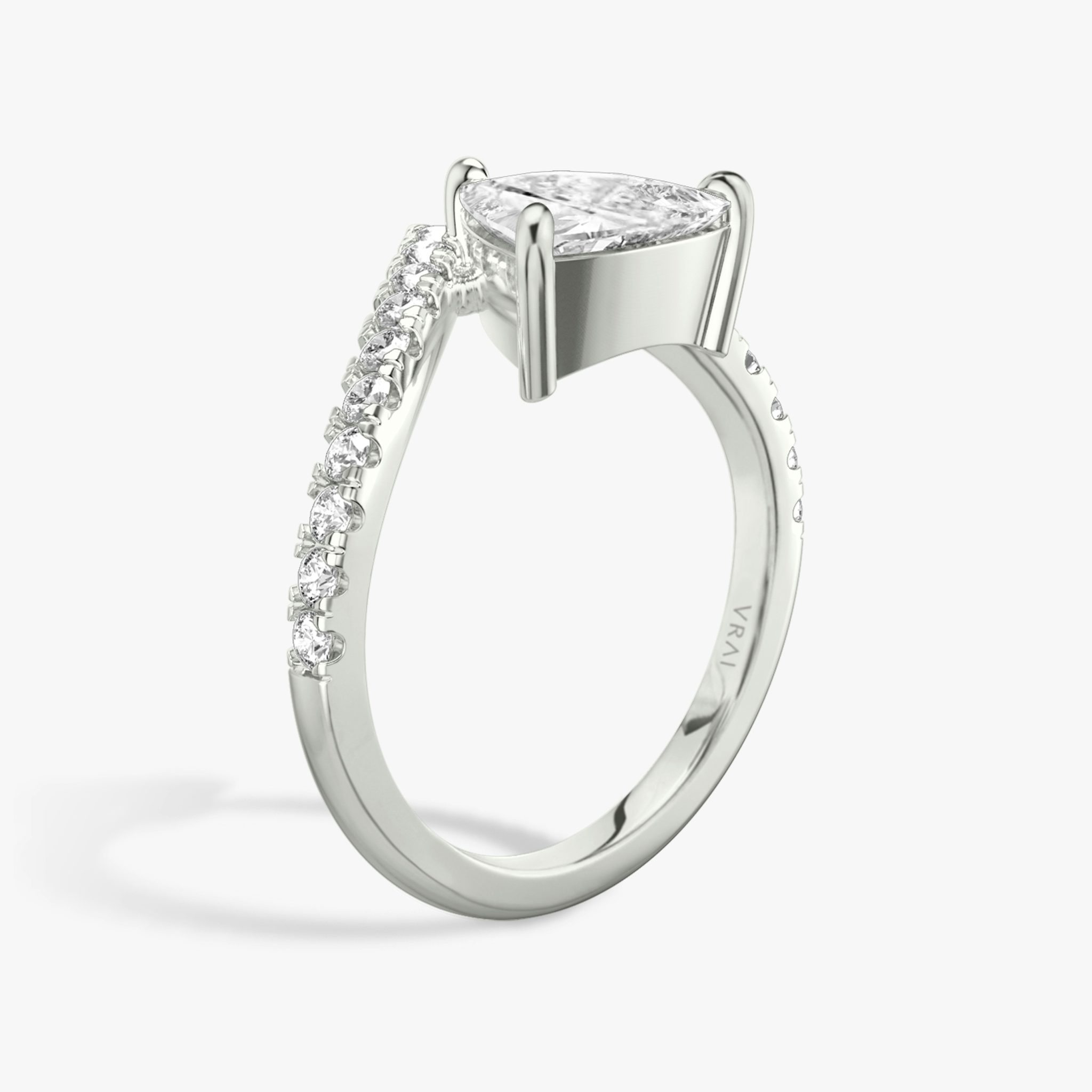 The Signature V | Trillion | 18k | White Gold | bandAccent: Pavé | diamondOrientation: vertical | caratWeight: other