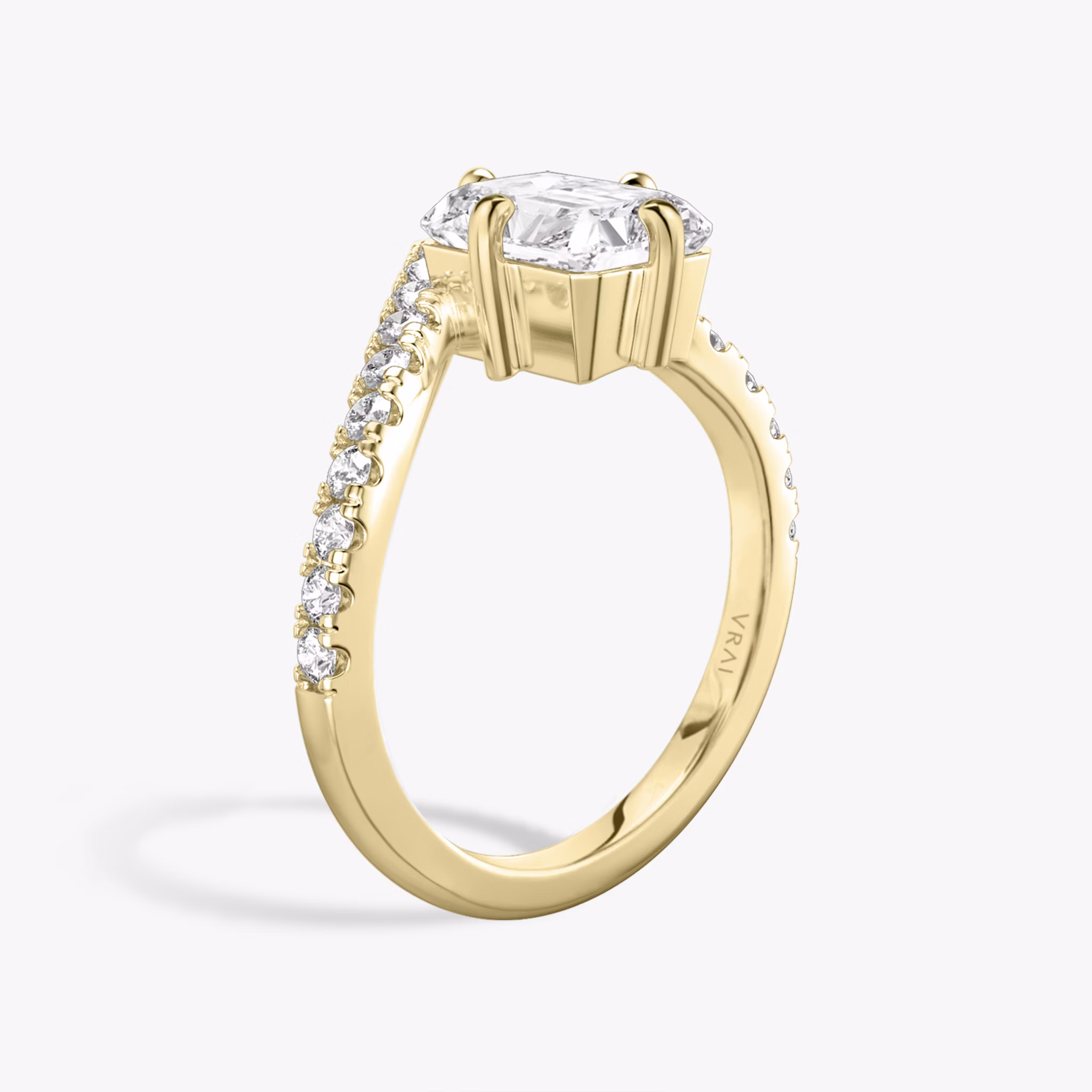 The Signature V | Radiant | 18k | Yellow Gold | bandAccent: Pavé | diamondOrientation: vertical | caratWeight: other