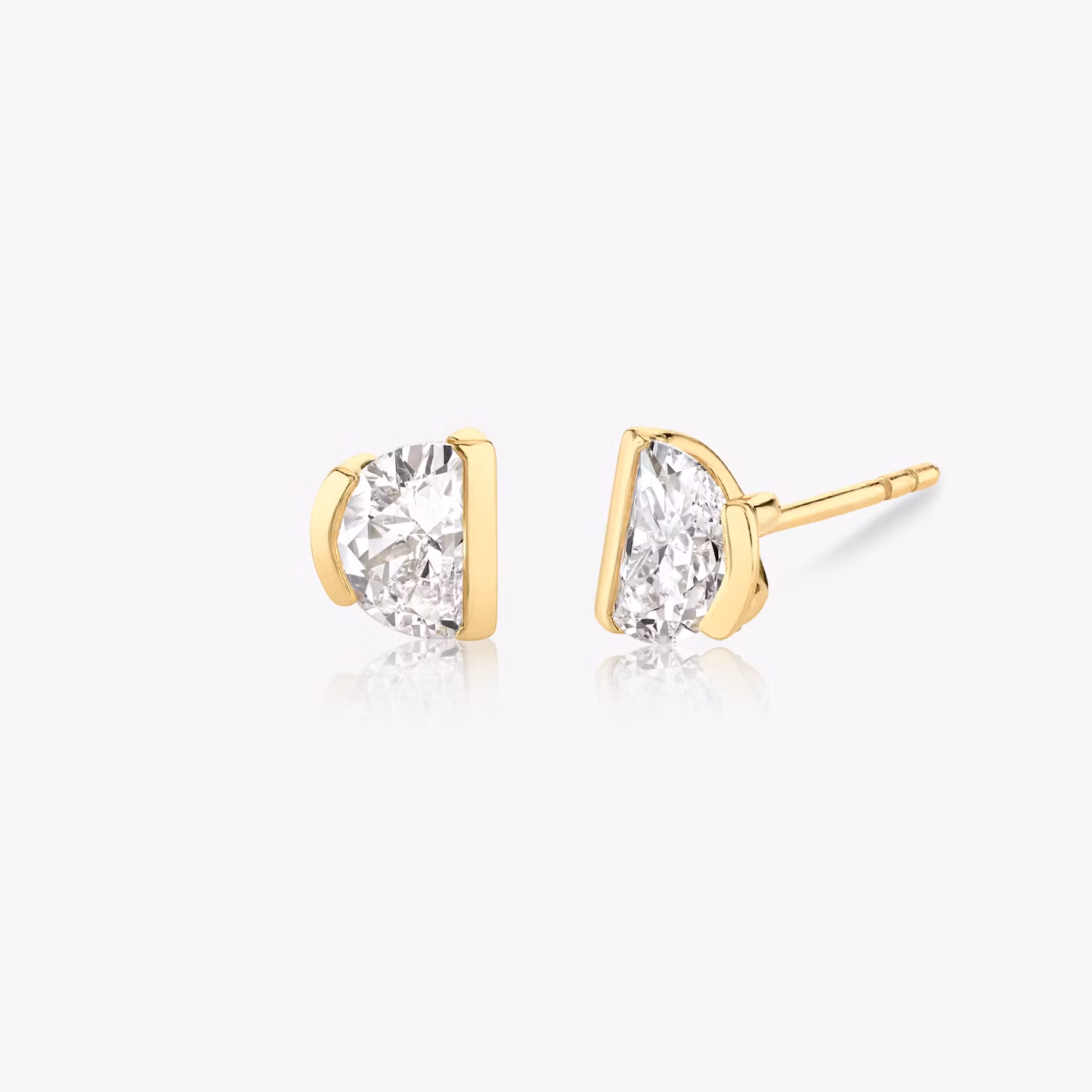 Knife-Edge Semi-Bezel Stud Half Moon | Yellow Gold
