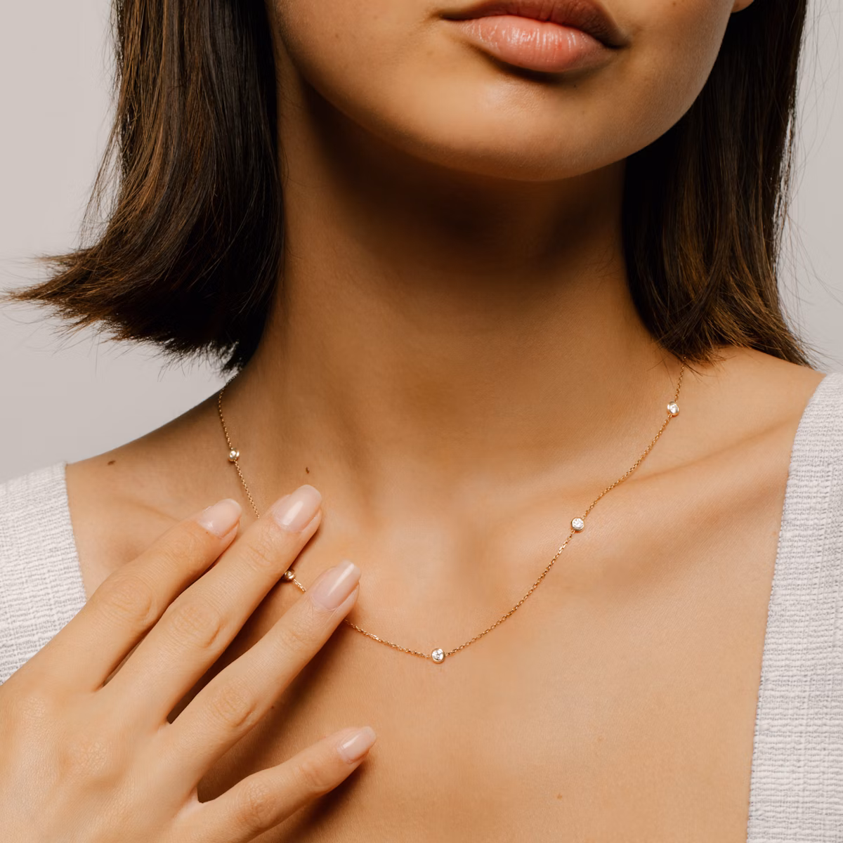 Knife-Edge Bezel Station Necklace | Round Brilliant | 14k | Yellow Gold | chainLength: 16-18