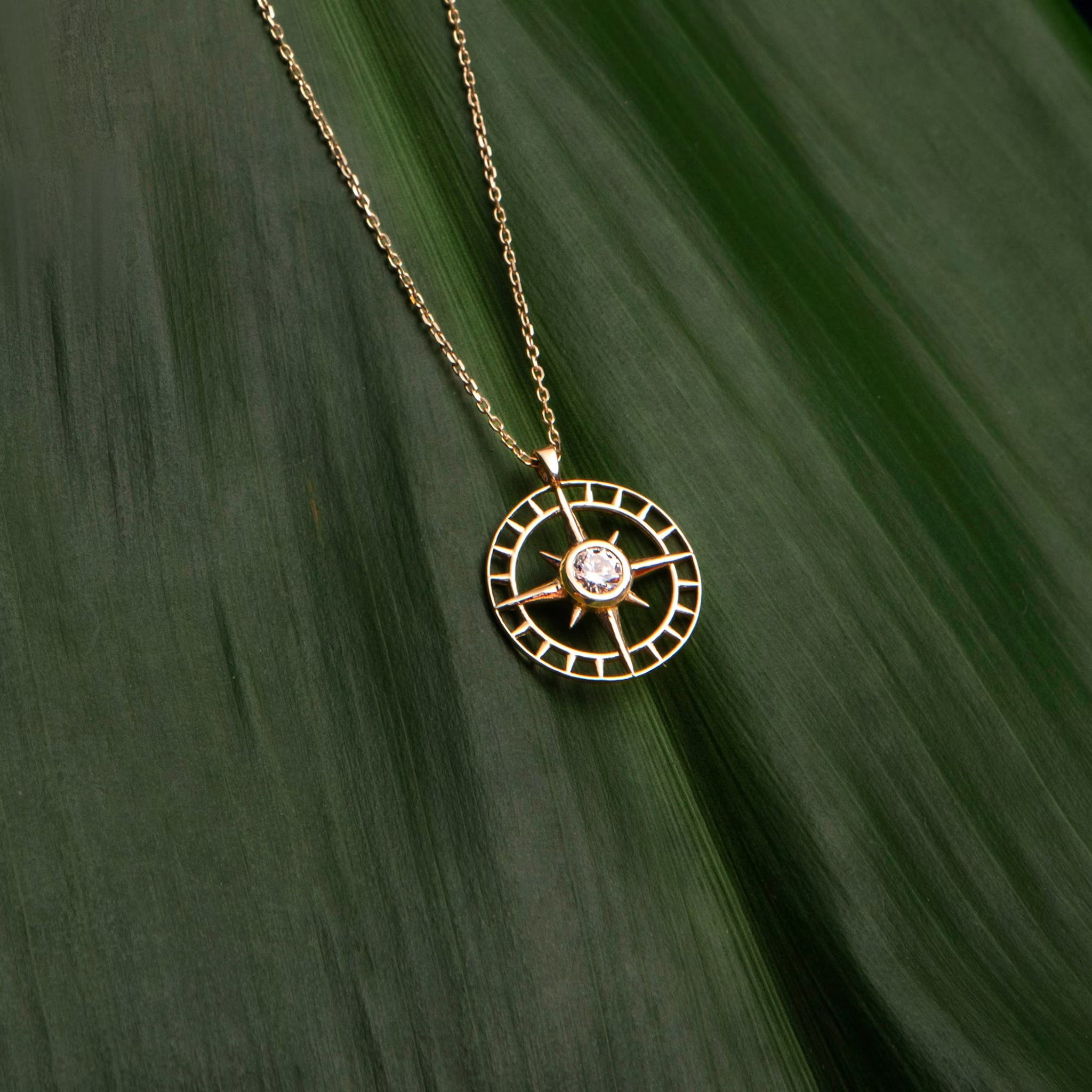 North Star Medallion | Round Brilliant | 14k | Yellow Gold | chainLength: 18-20