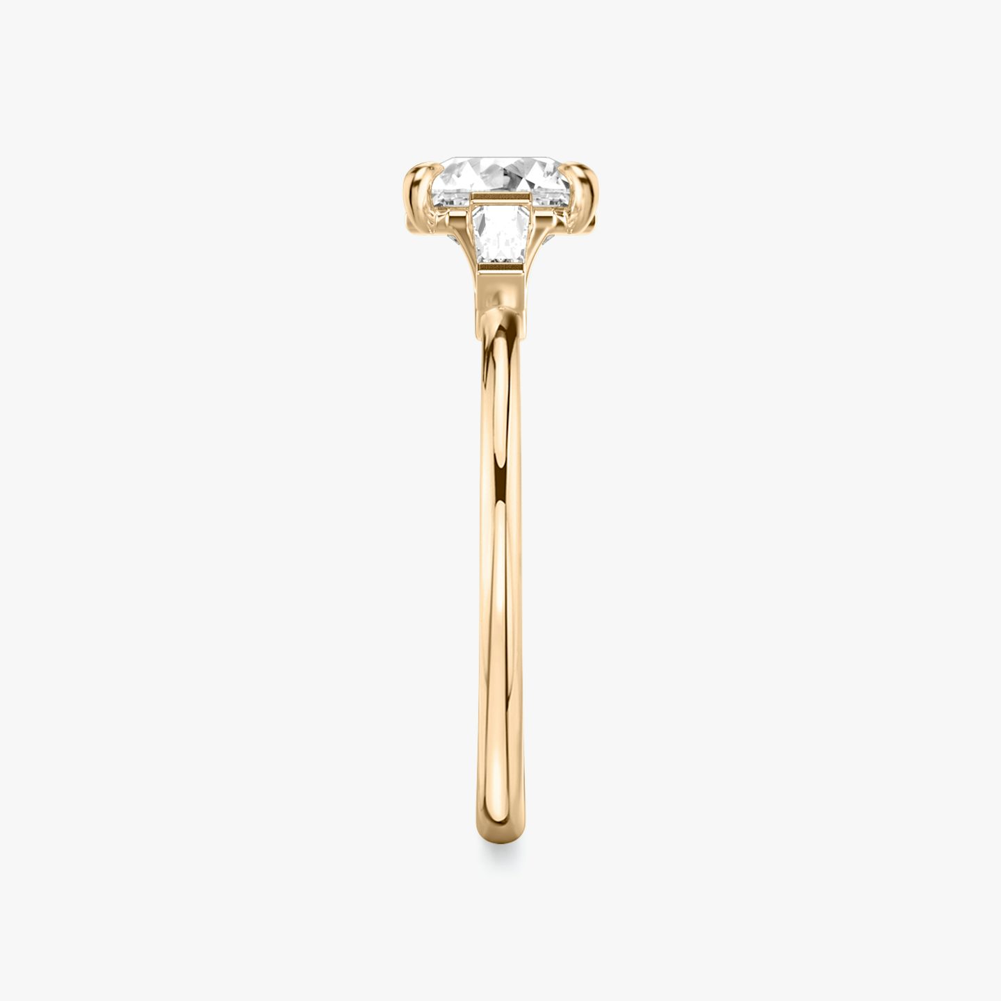 Three Stone | Asscher | 14k | Roségold | bandAccent: Ohne Pavé-Besatz | sideStoneCarat: 0.10ct | sideStoneShape: Konisches Baguette | diamondOrientation: vertical | caratWeight: other