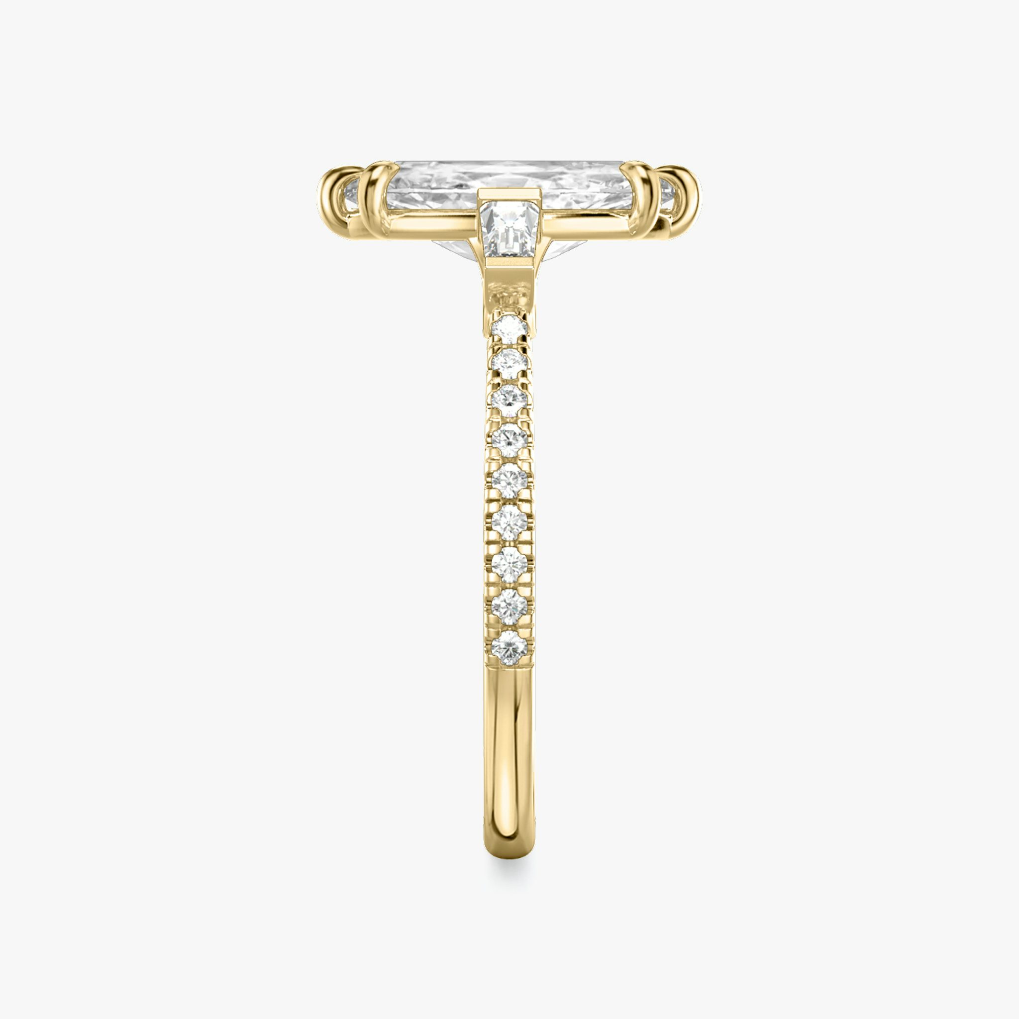 Three Stone | Marquise | 18k | Gelbgold | bandAccent: Mit Pavé-Besatz | sideStoneCarat: 0.10ct | sideStoneShape: Konisches Baguette | diamondOrientation: vertical | caratWeight: other
