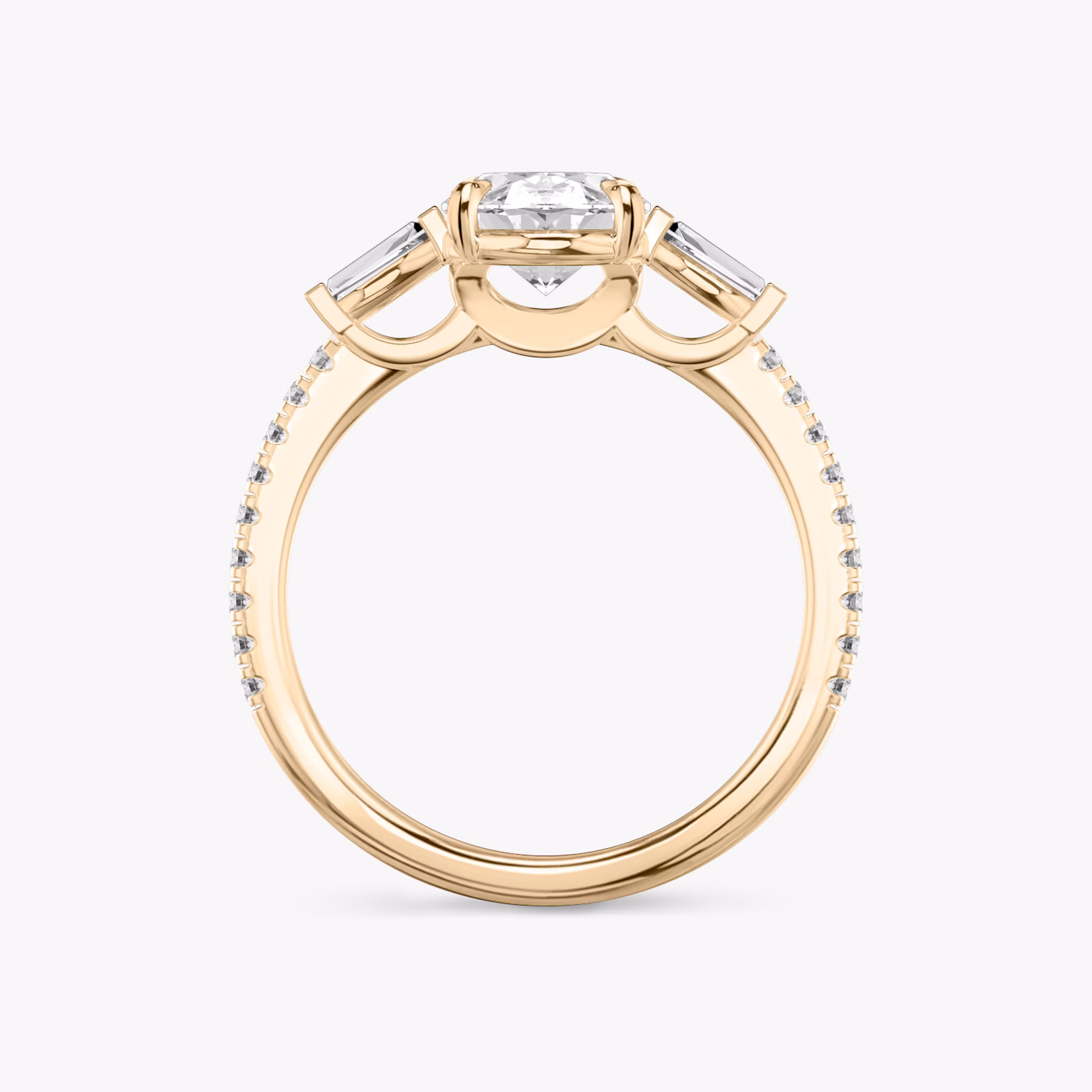 Three Stone | Oval | 14k | Roségold | bandAccent: Mit Pavé-Besatz | sideStoneCarat: 0.10ct | sideStoneShape: Konisches Baguette | diamondOrientation: vertical | caratWeight: other