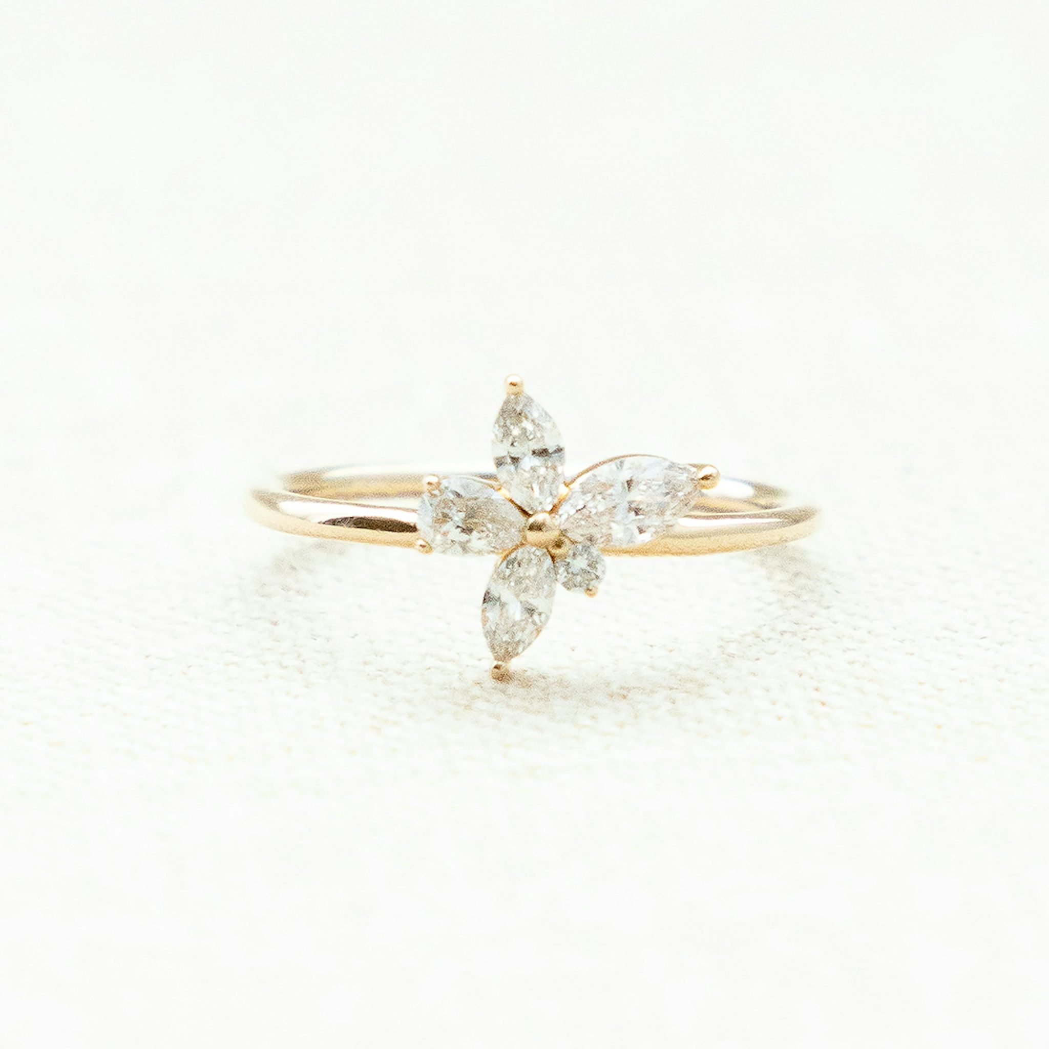 Perennial Ring | round-brilliant+pear+marquise | 14k | Gelbgold