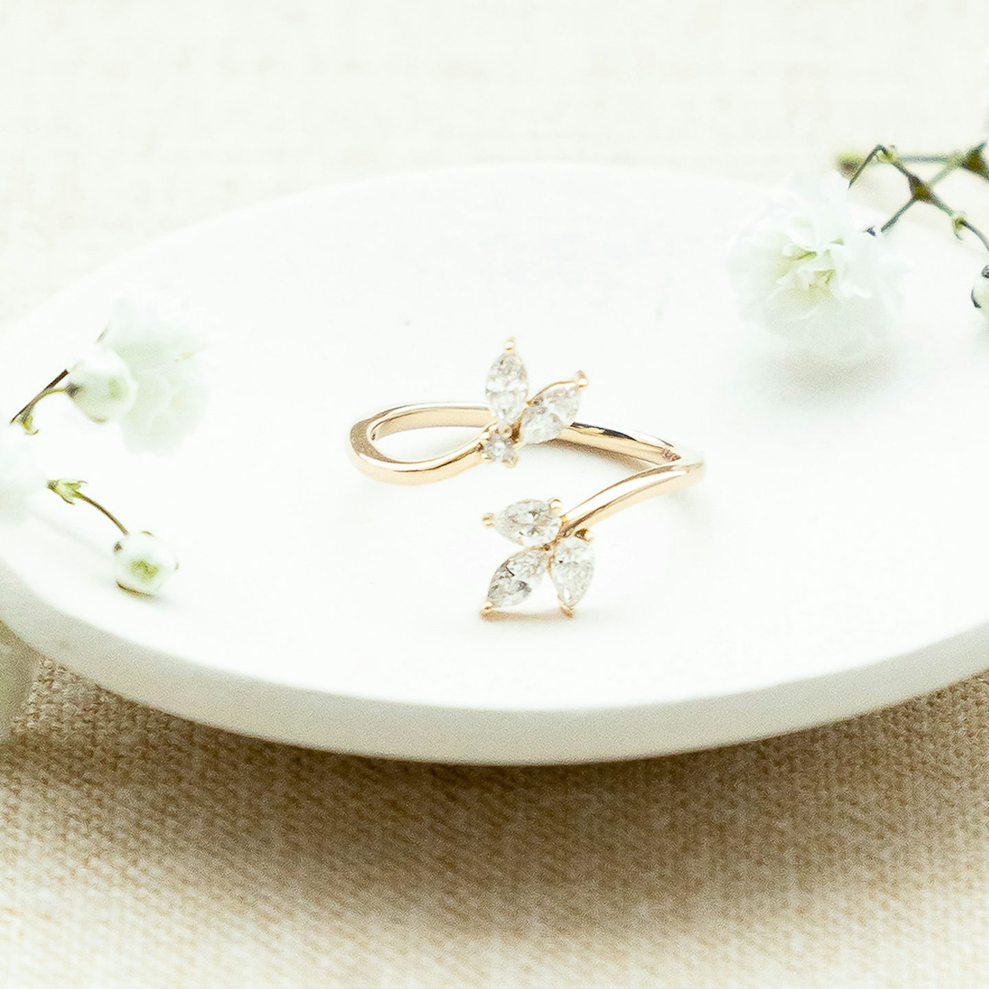Trellis Ring | round-brilliant+pear+marquise | 14k | Yellow Gold