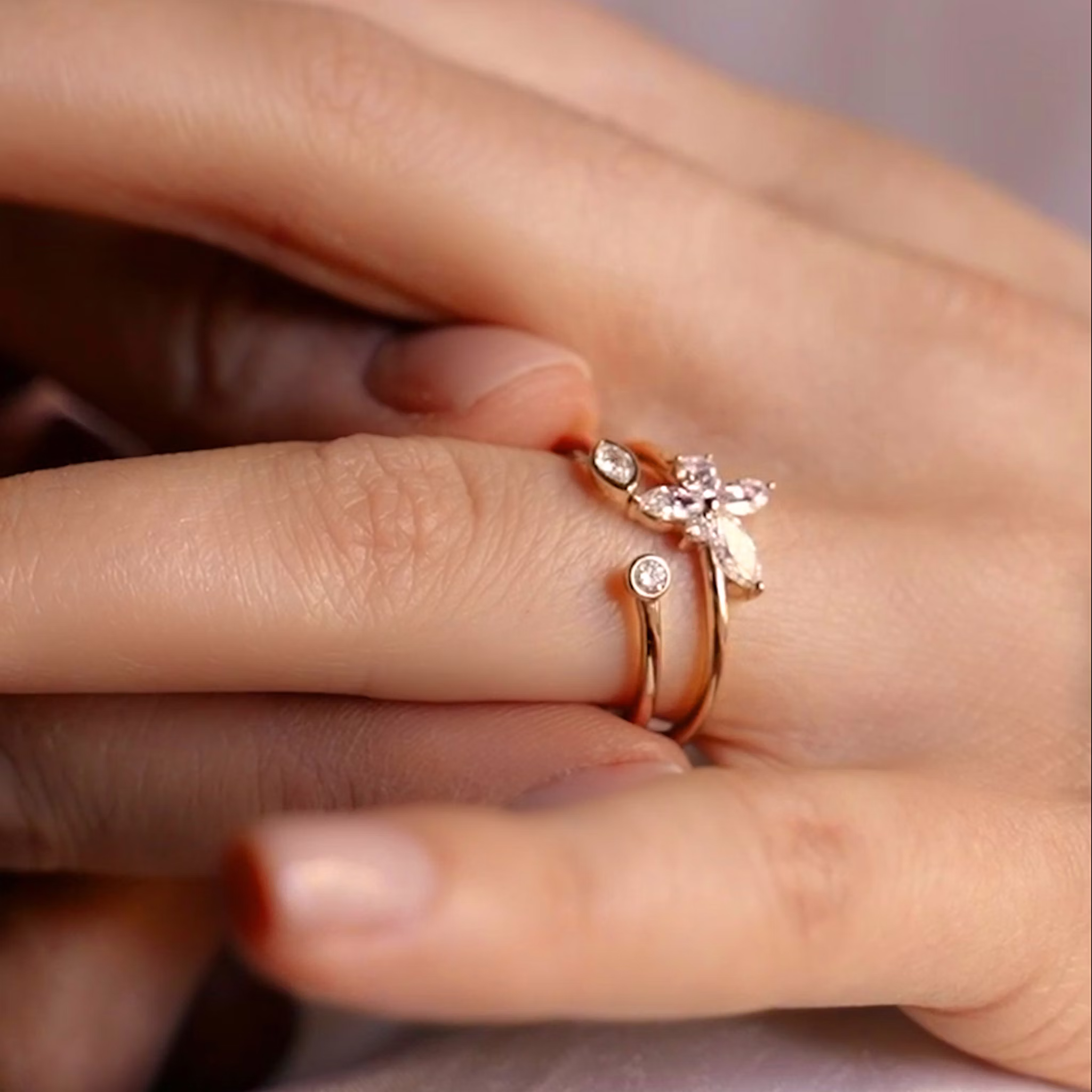 Petal Ring | round-brilliant+marquise | 14k | Yellow Gold