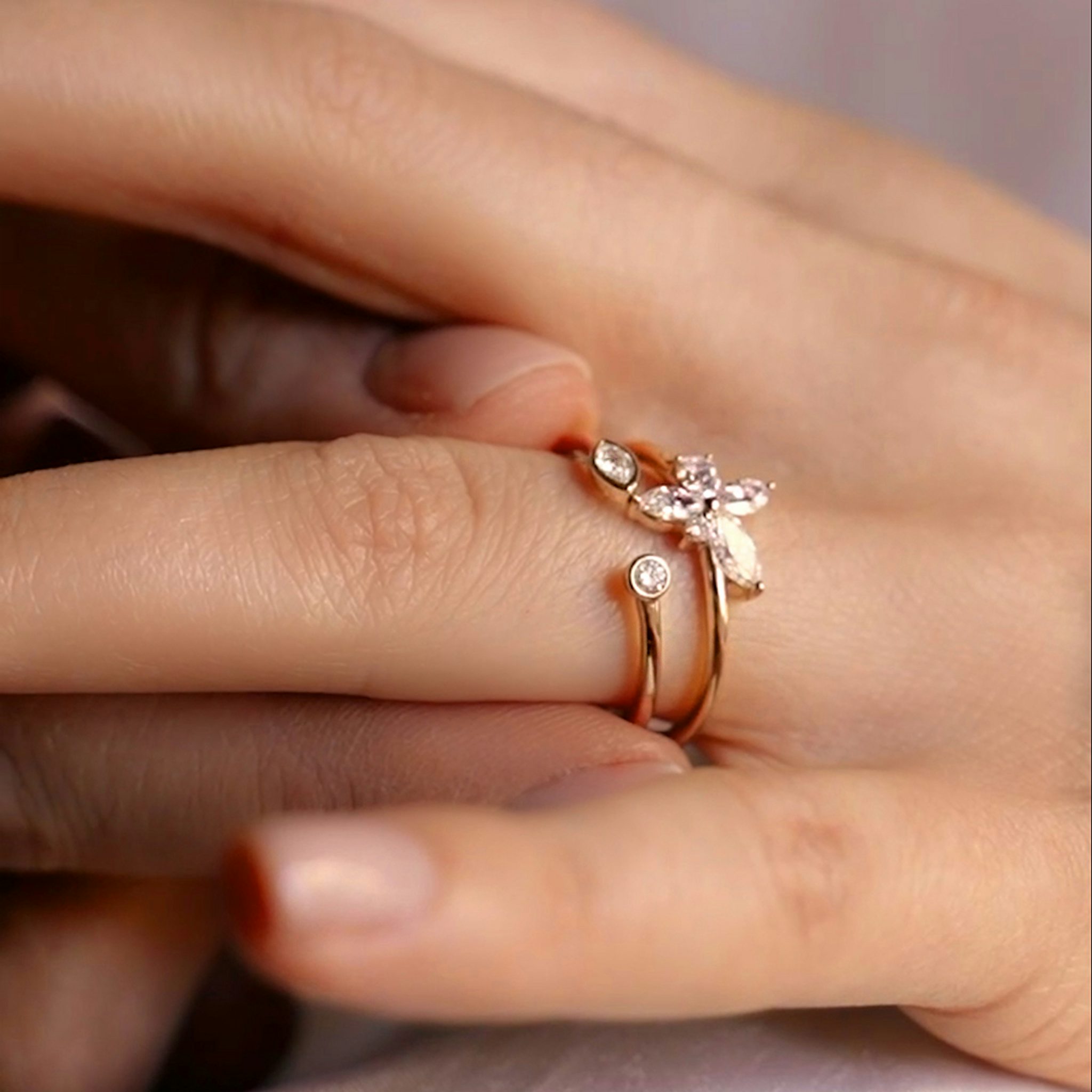 Petal Ring | round-brilliant+marquise | 14k | Yellow Gold