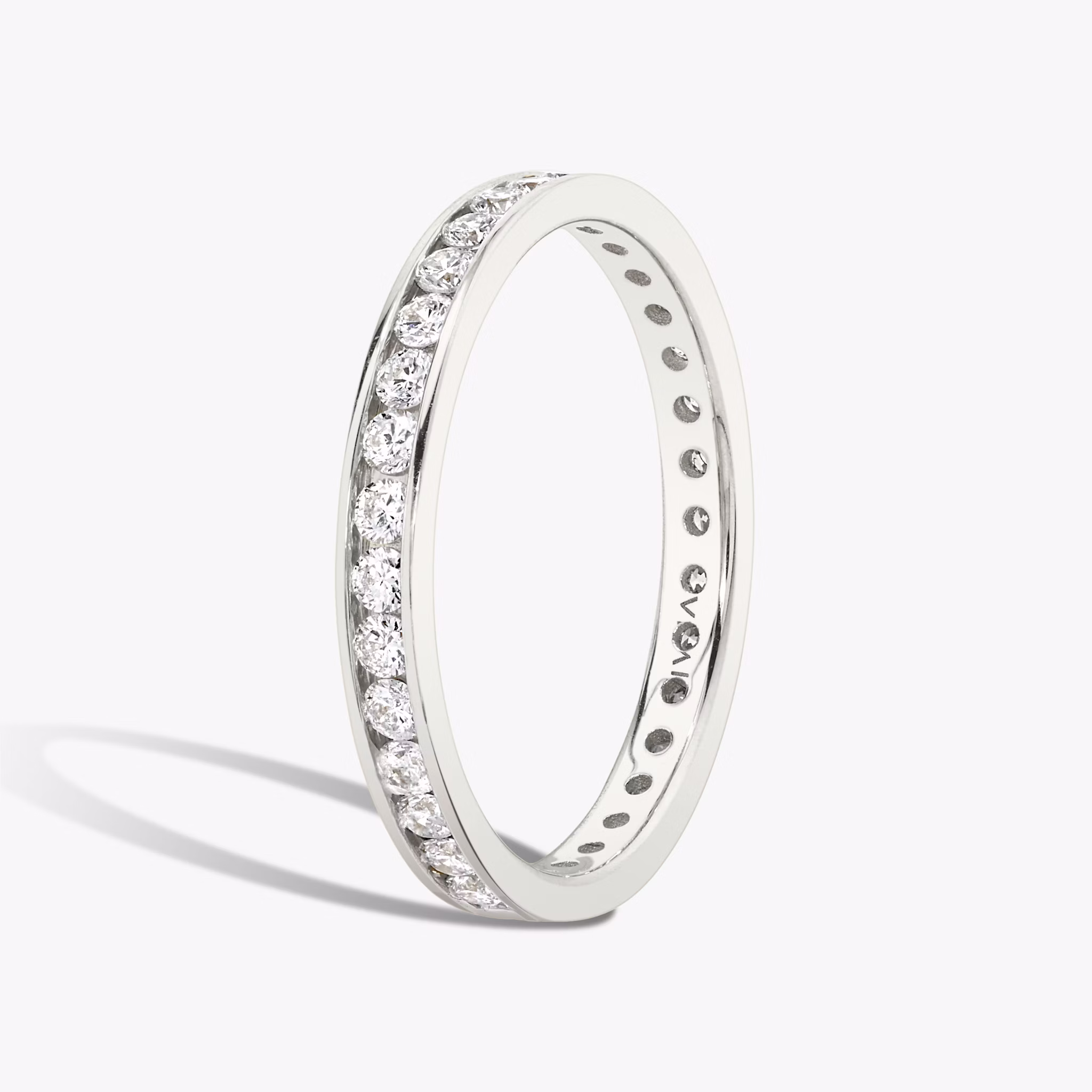 The Devotion Band | Round Brilliant | 18k | White Gold | bandStyle: full | bandVersion: large