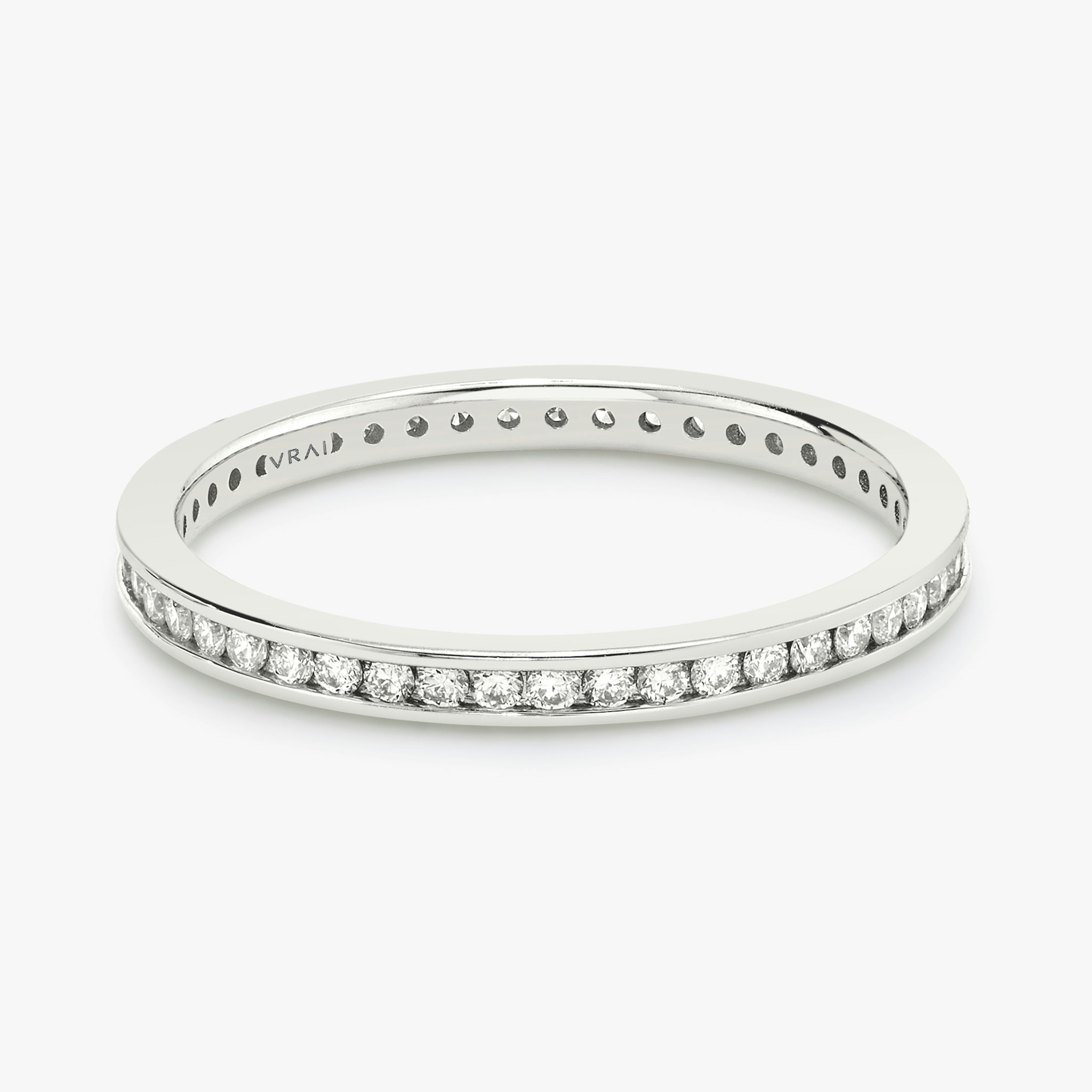 The Devotion Band | Round Brilliant | 18k | White Gold | bandStyle: full | bandVersion: original