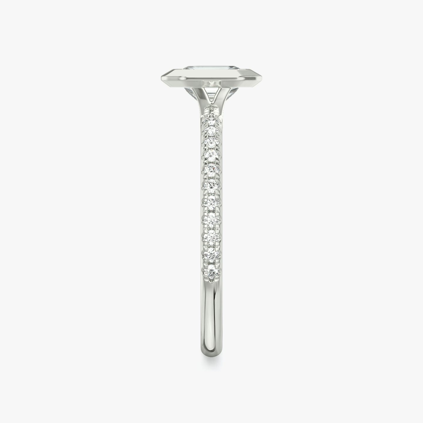 The Signature Bezel | Emerald | 18k | White Gold | bandAccent: Pavé | diamondOrientation: horizontal | caratWeight: other