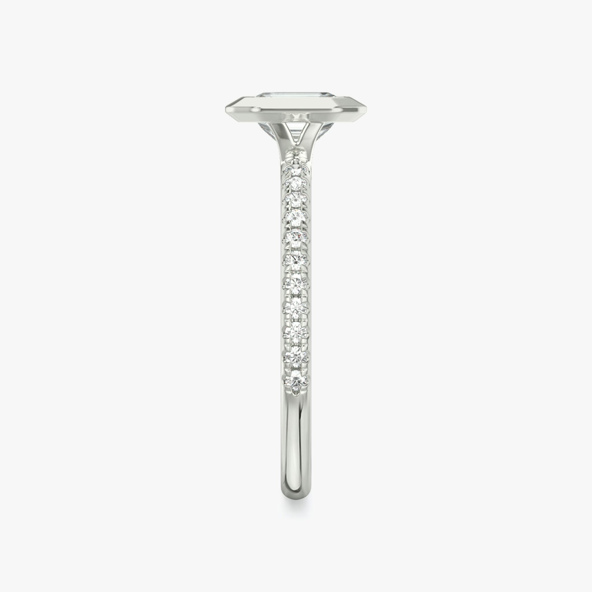 The Signature Bezel | Emerald | 18k | White Gold | bandAccent: Pavé | diamondOrientation: horizontal | caratWeight: other