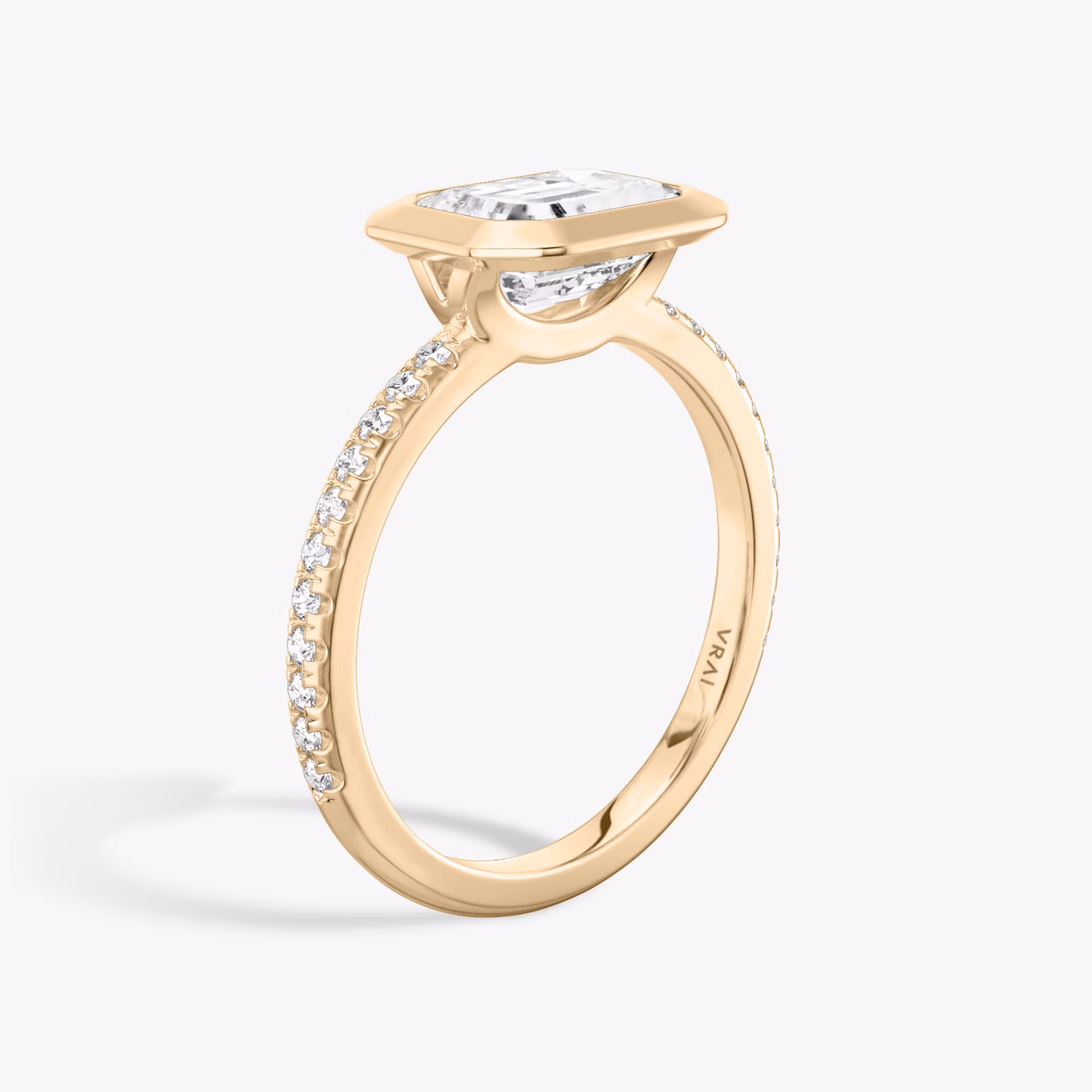 The Signature Bezel | Emerald | 14k | Rose Gold | bandAccent: Pavé | diamondOrientation: horizontal | caratWeight: other