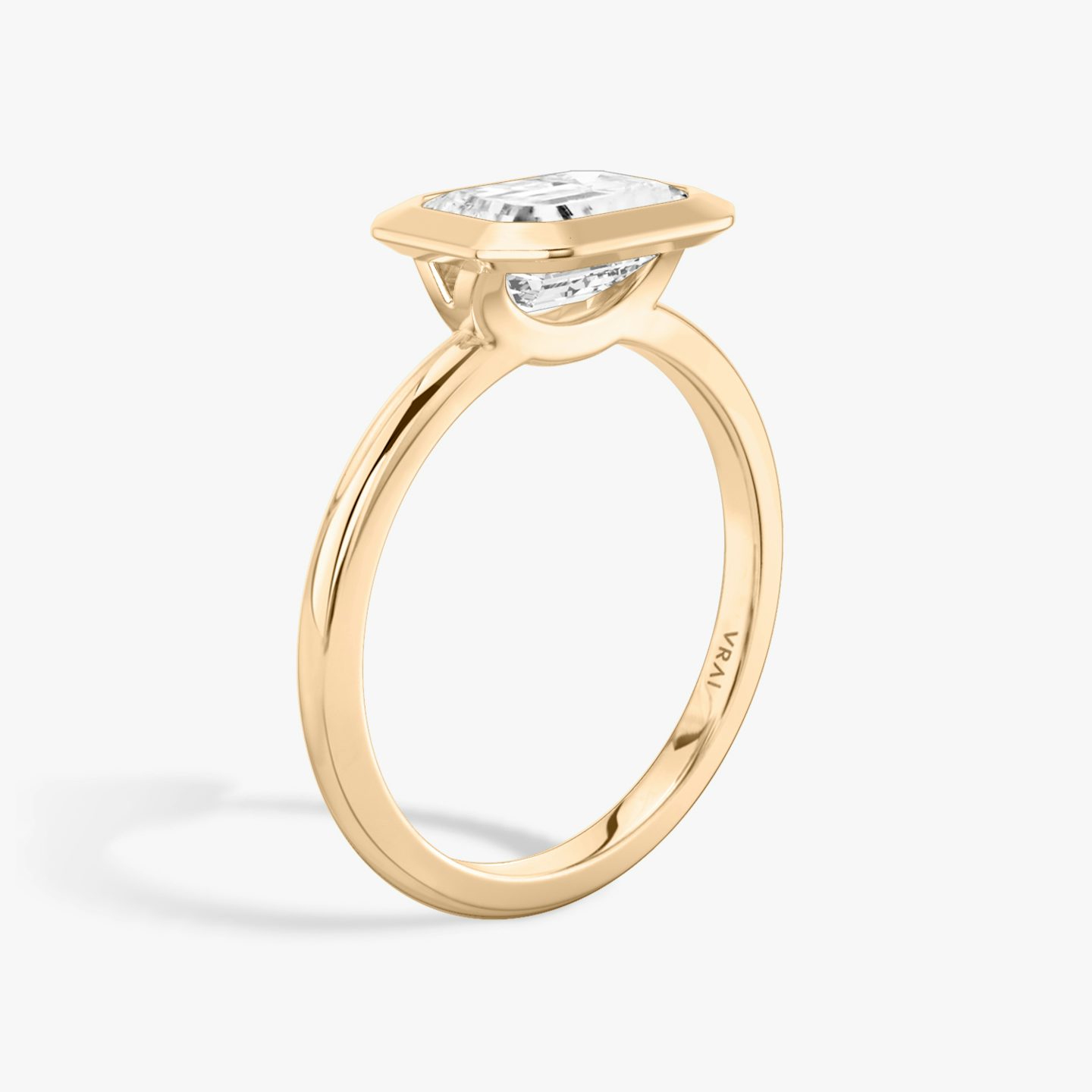 The Signature Bezel | Emerald | 14k | Rose Gold | bandAccent: Plain | diamondOrientation: horizontal | caratWeight: other