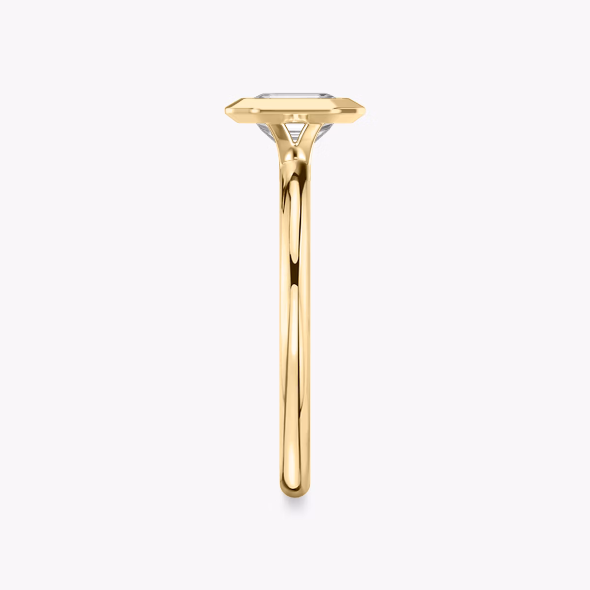 The Signature Bezel | Emerald | 18k | Yellow Gold | bandAccent: Plain | diamondOrientation: horizontal | caratWeight: other