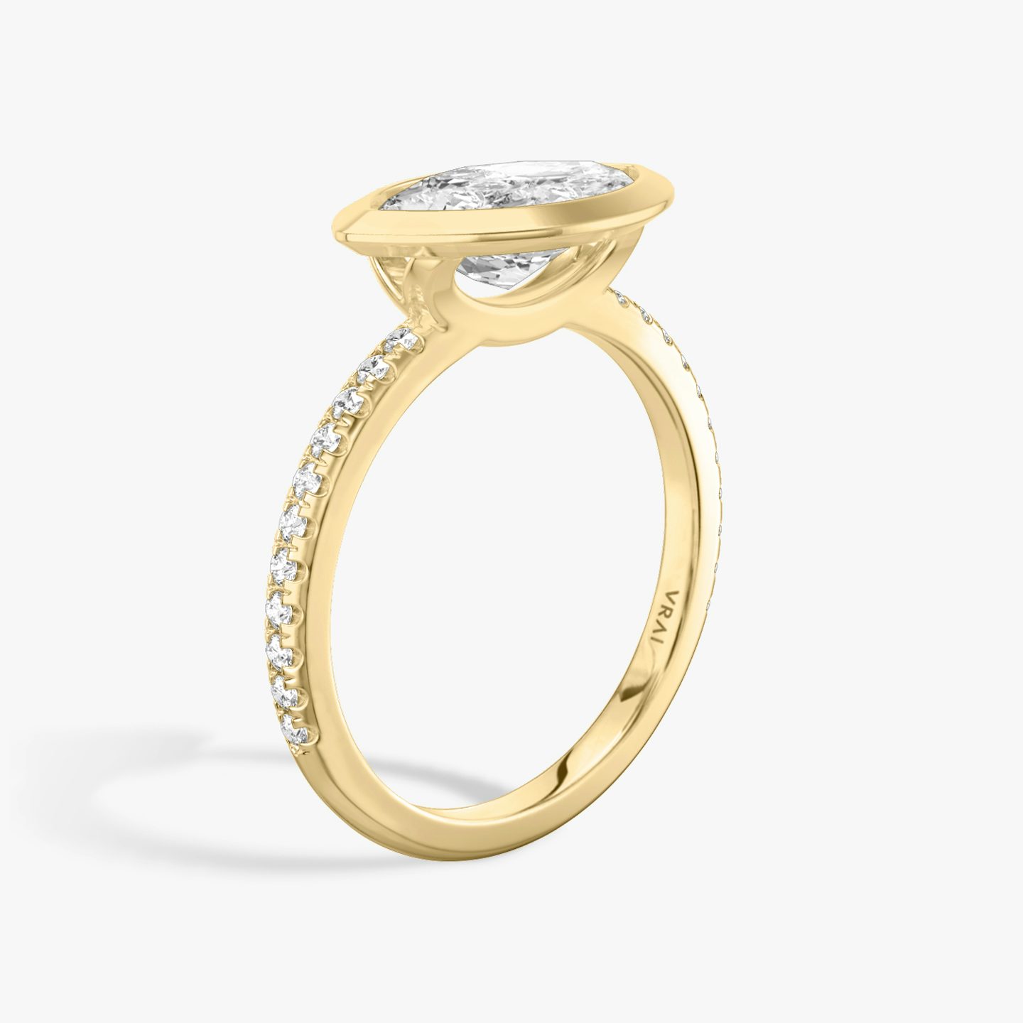 The Signature Bezel | Marquise | 18k | Yellow Gold | bandAccent: Pavé | diamondOrientation: horizontal | caratWeight: other