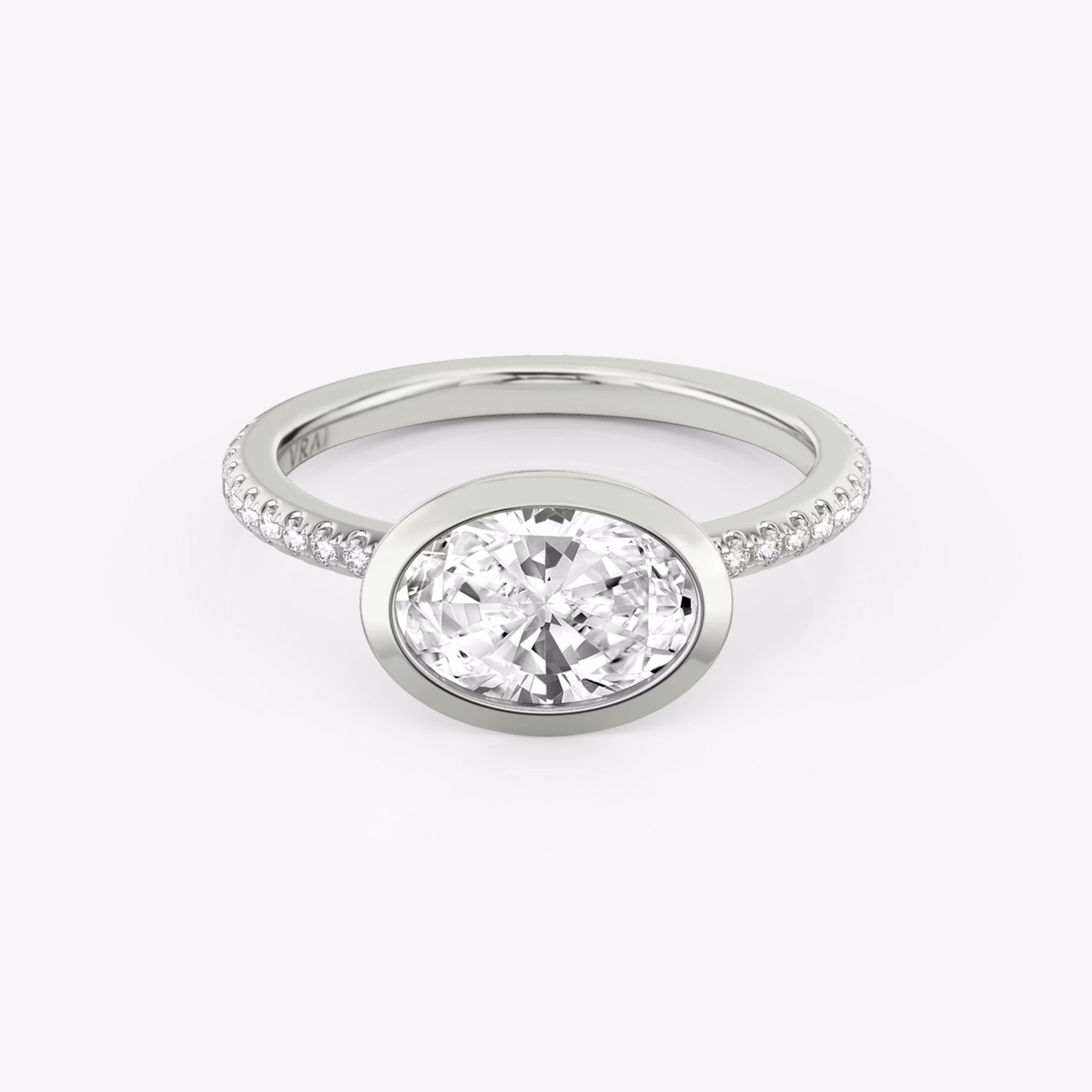 The Signature Bezel | Oval | 18k | White Gold | bandAccent: Pavé | diamondOrientation: horizontal | caratWeight: other
