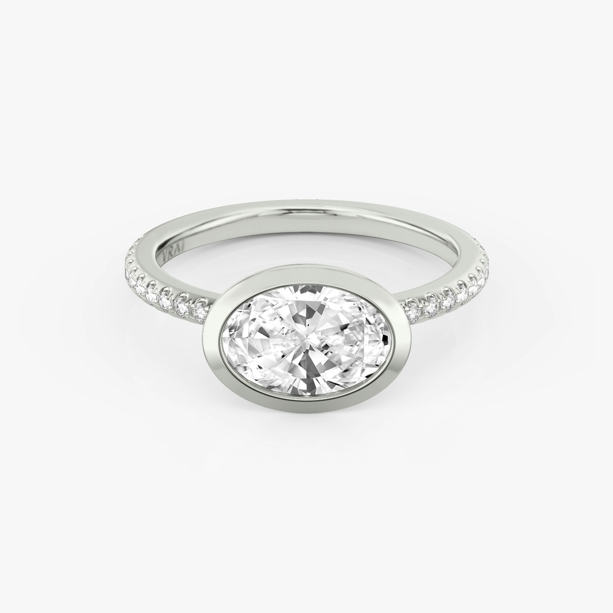 The Signature Bezel | Oval | 18k | White Gold | bandAccent: Pavé | diamondOrientation: horizontal | caratWeight: other