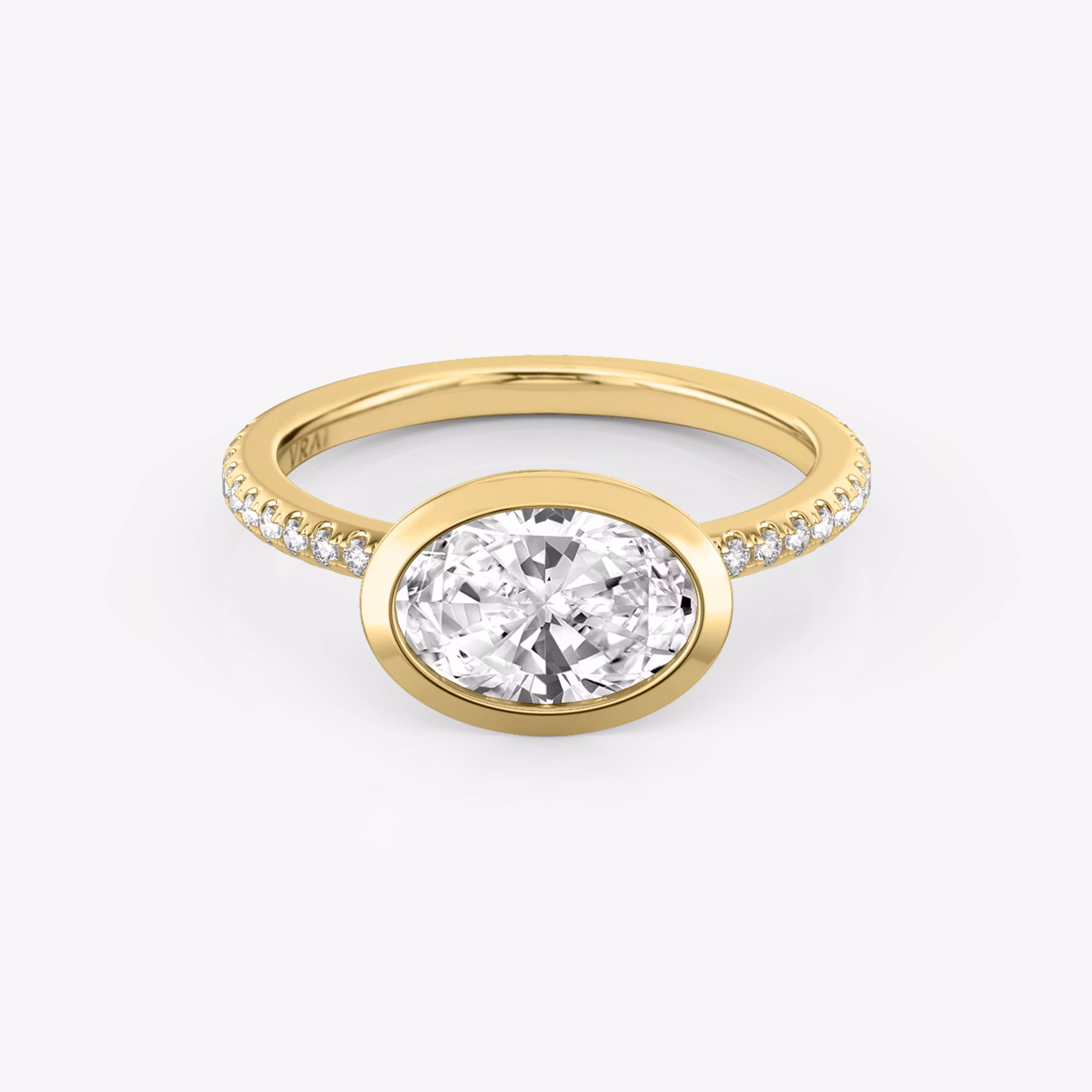 The Signature Bezel Oval | Yellow Gold