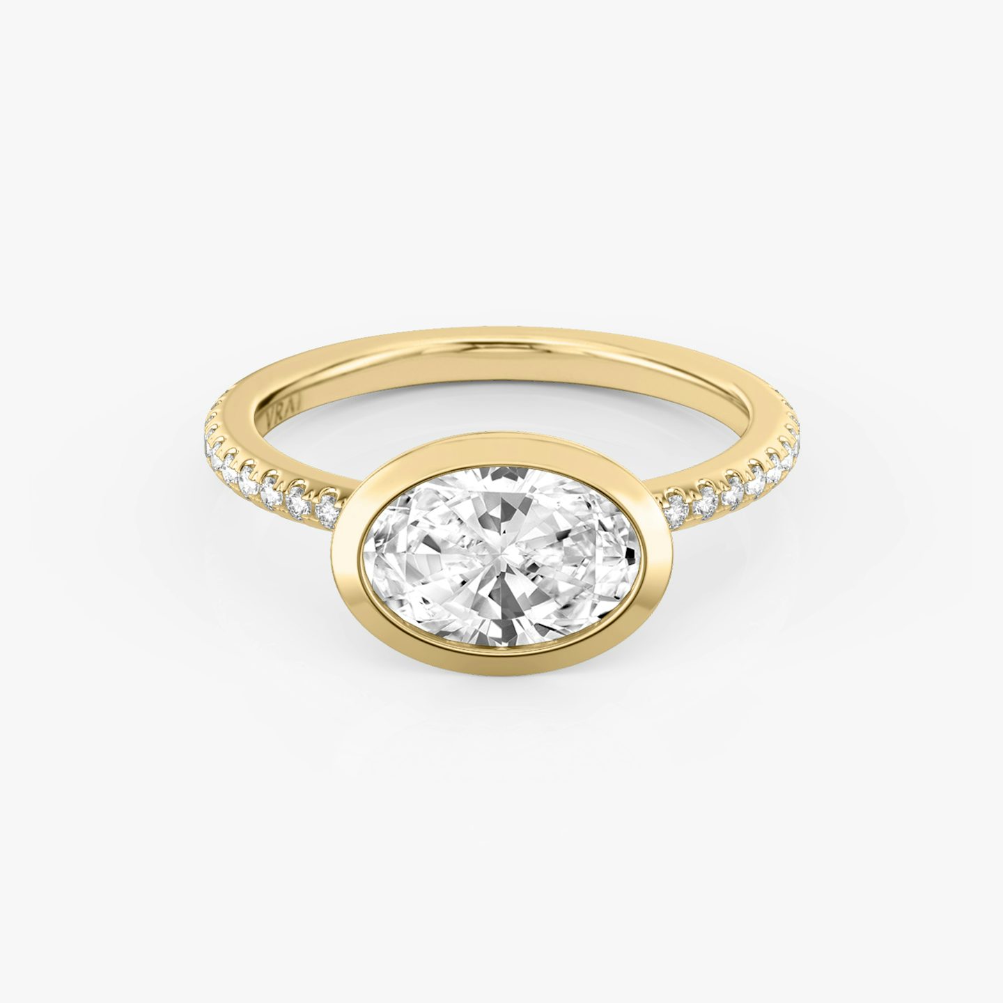The Signature Bezel | Oval | 18k | Yellow Gold | bandAccent: Pavé | diamondOrientation: horizontal | caratWeight: other