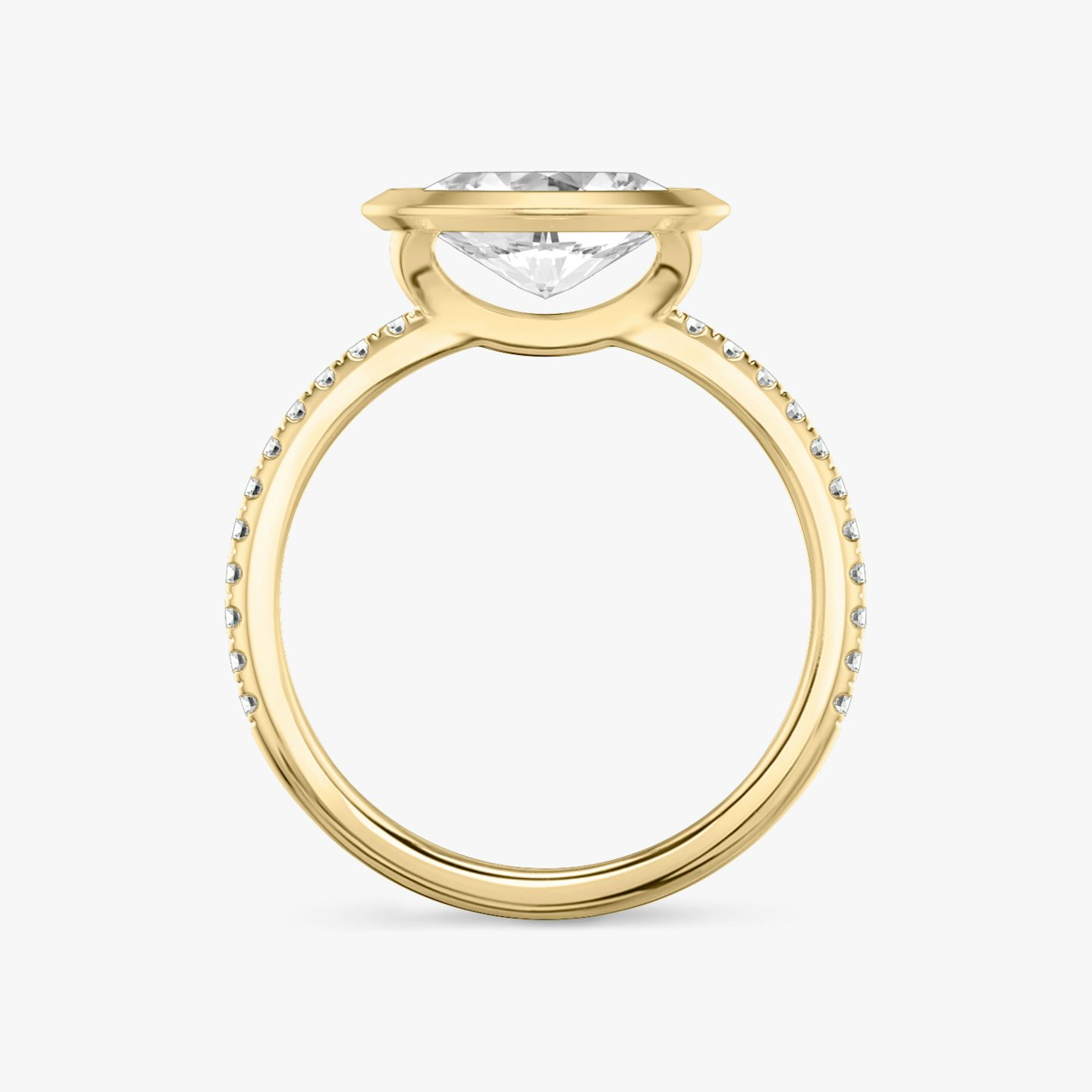 The Signature Bezel | Oval | 18k | Yellow Gold | bandAccent: Pavé | diamondOrientation: horizontal | caratWeight: other