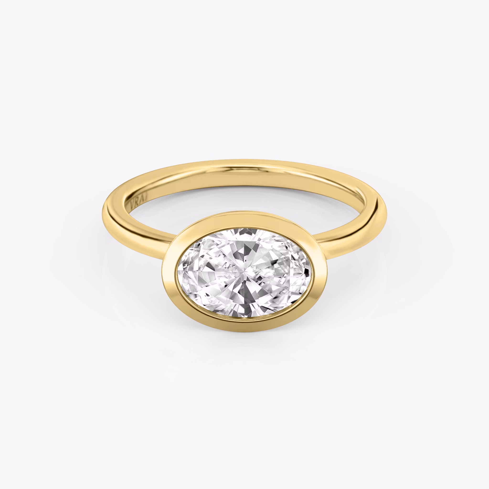 The Signature Bezel Oval | Yellow Gold