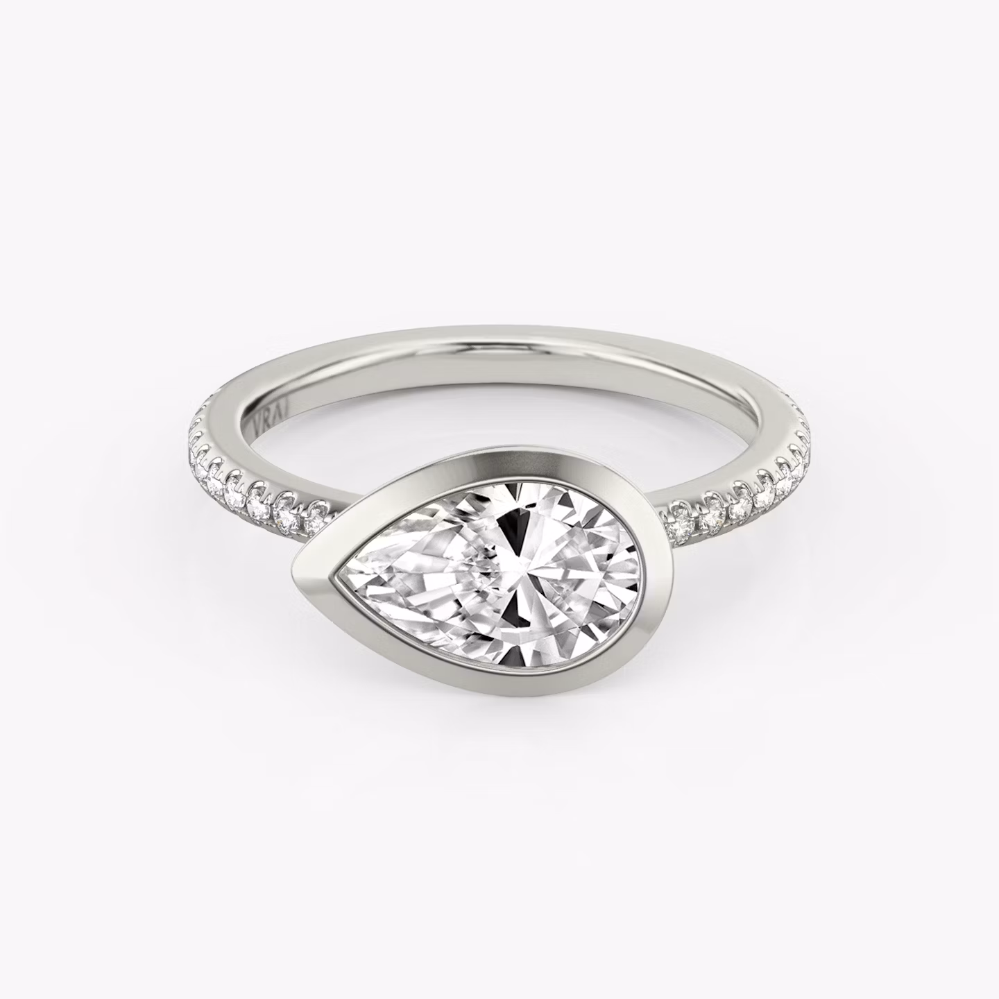 The Signature Bezel Pear | White Gold