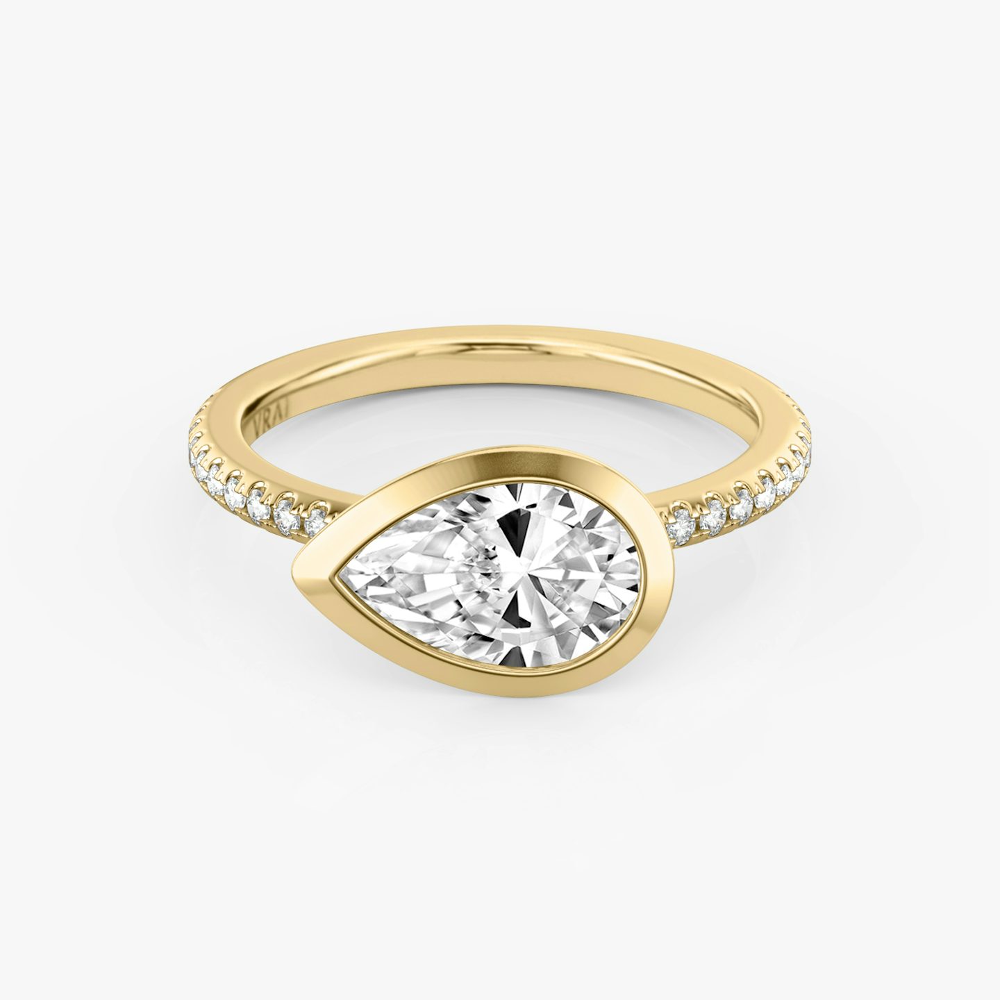 The Signature Bezel | Pear | 18k | Yellow Gold | bandAccent: Pavé | diamondOrientation: horizontal | caratWeight: other