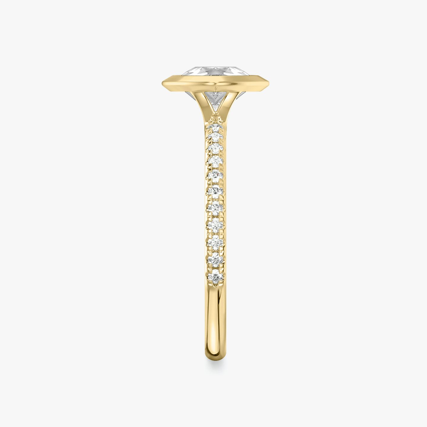 The Signature Bezel | Pear | 18k | Yellow Gold | bandAccent: Pavé | diamondOrientation: horizontal | caratWeight: other