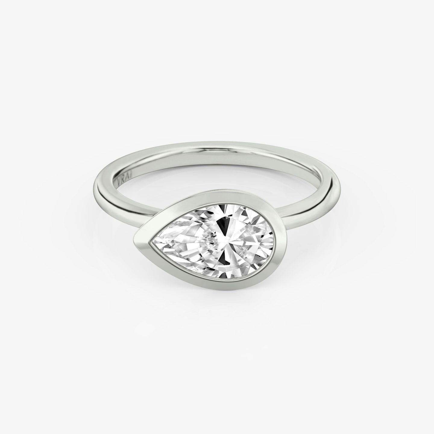 The Signature Bezel | Pear | Platinum | bandAccent: Plain | diamondOrientation: horizontal | caratWeight: other