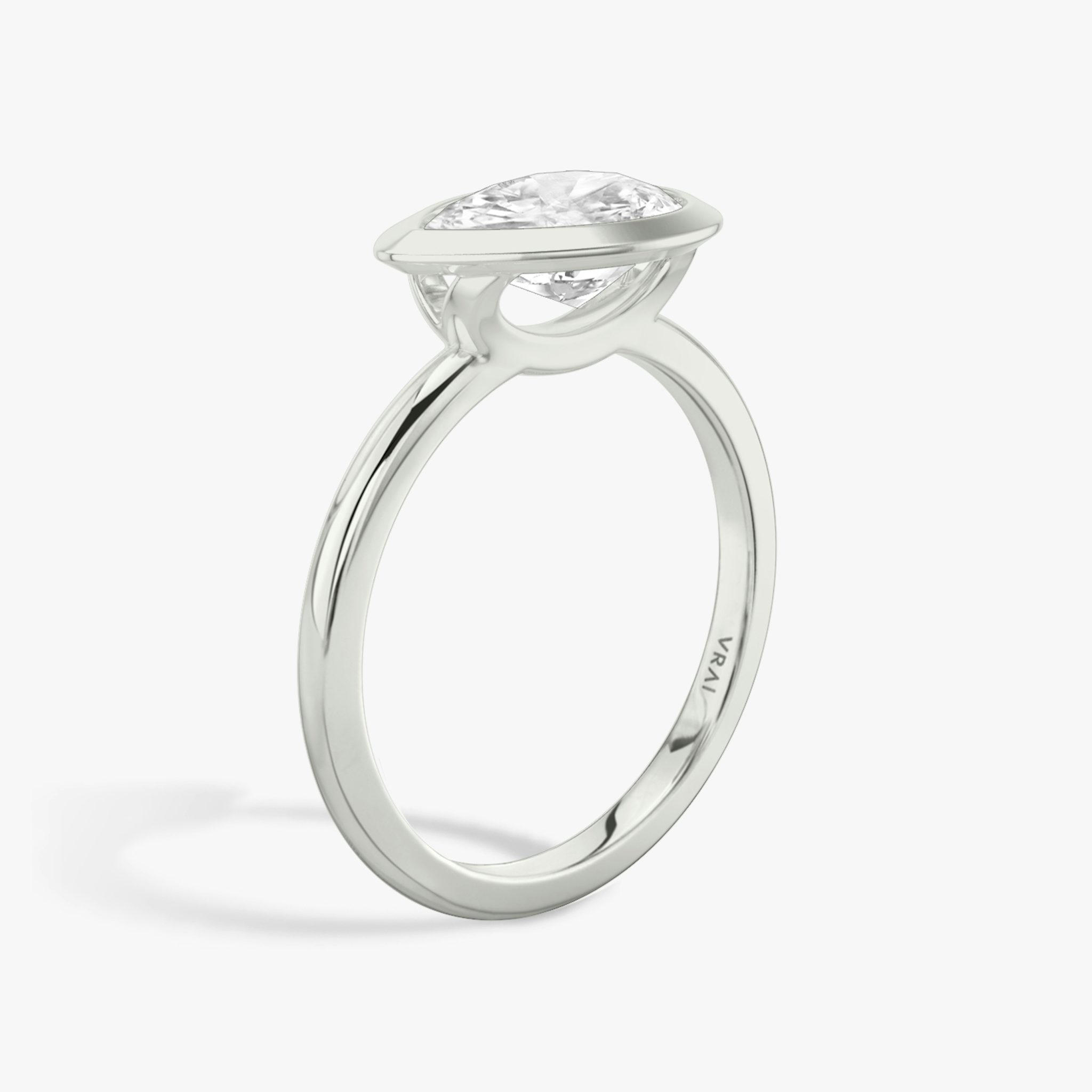 Signature Bezel | Tropfen | 18k | Weißgold | bandAccent: Ohne Pavé-Besatz | diamondOrientation: horizontal | caratWeight: other