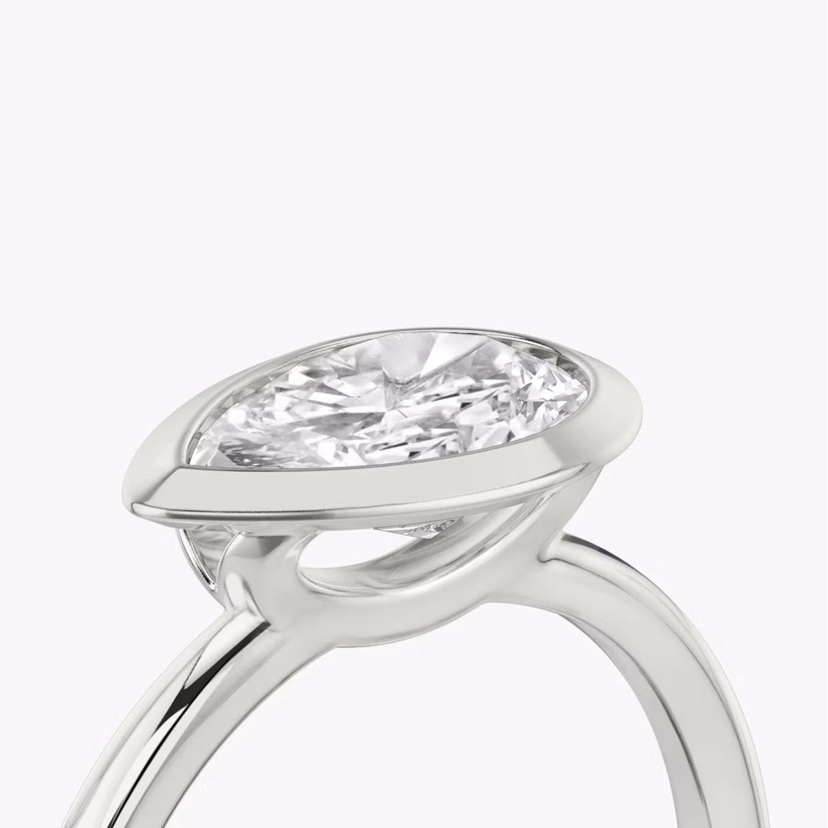 The Signature Bezel | Pear | Platinum | bandAccent: Plain | diamondOrientation: horizontal | caratWeight: other