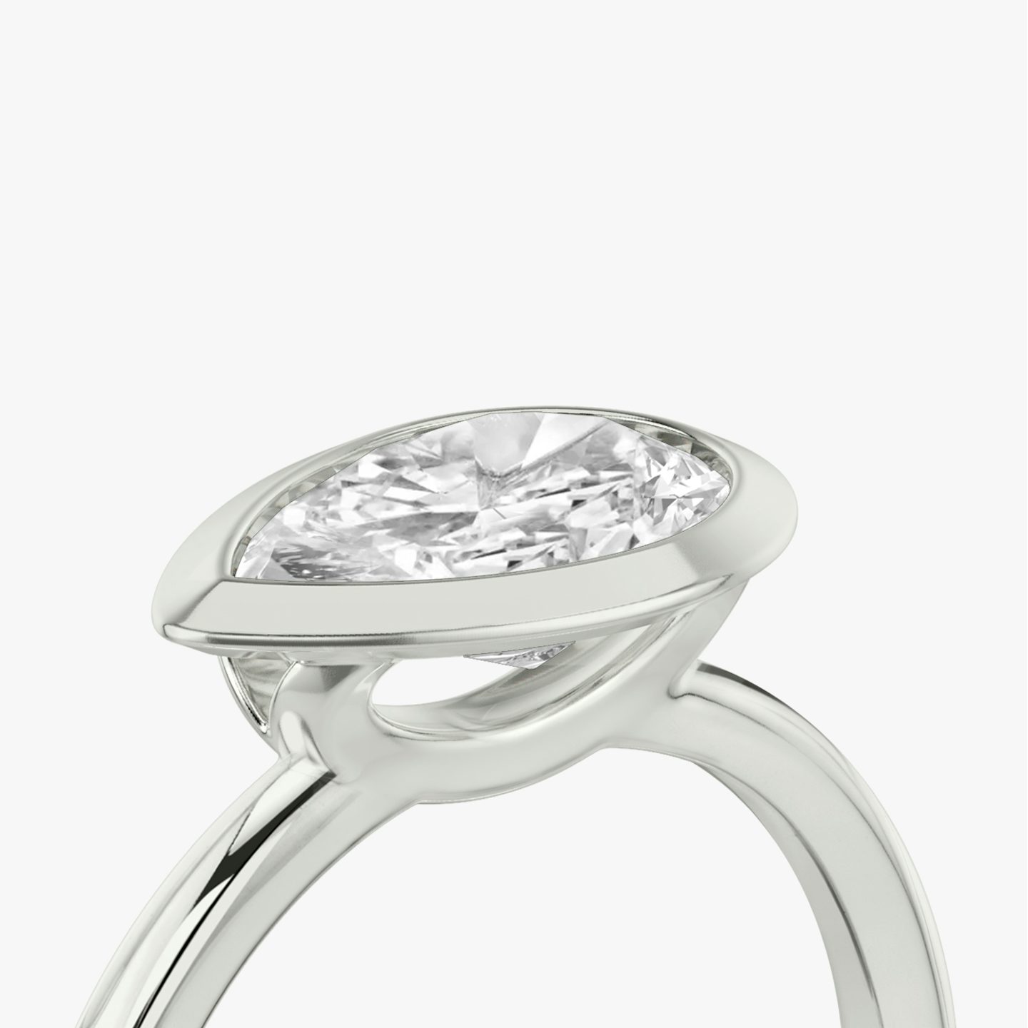 The Signature Bezel | Pear | Platinum | bandAccent: Plain | diamondOrientation: horizontal | caratWeight: other
