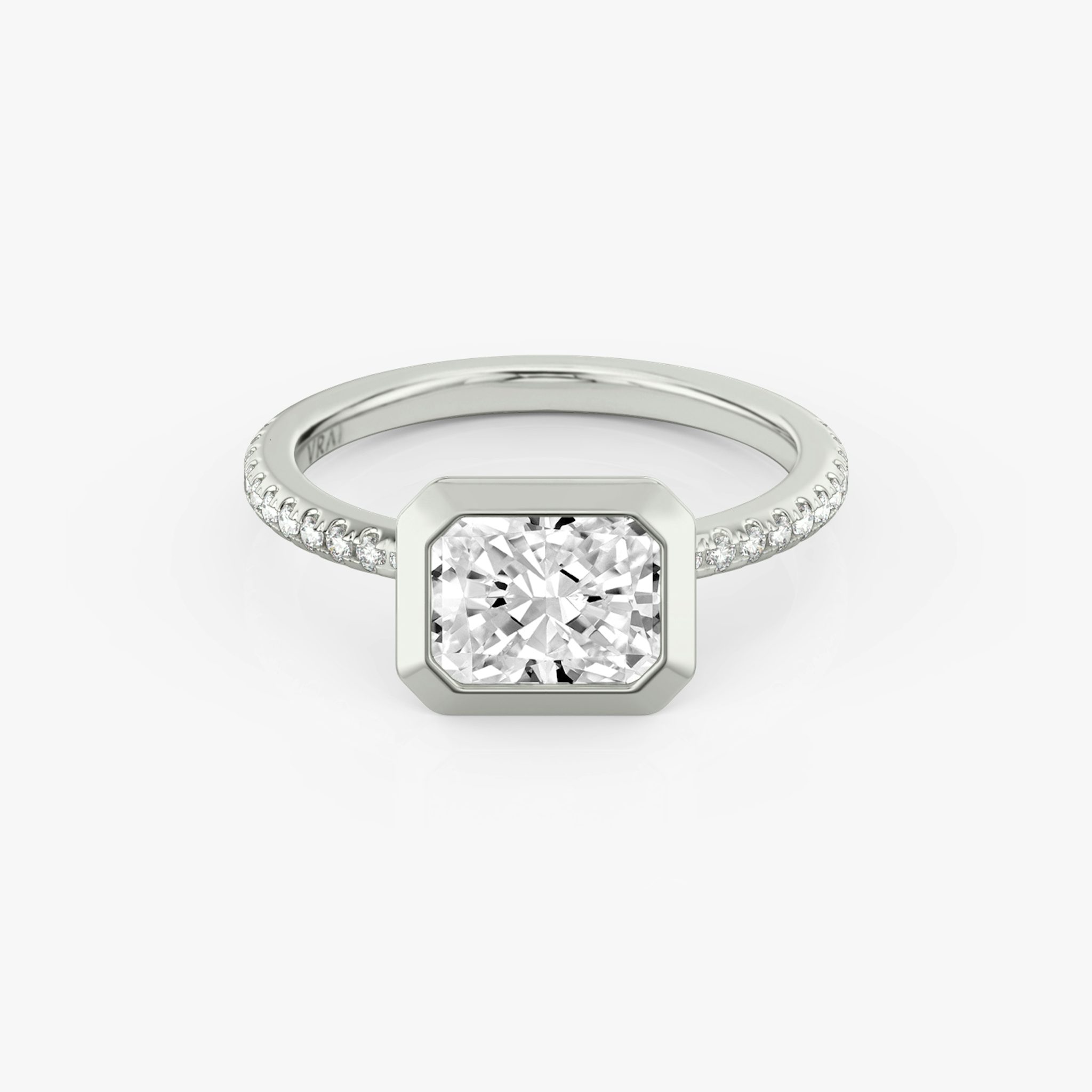 The Signature Bezel | Radiant | 18k | White Gold | bandAccent: Pavé | diamondOrientation: horizontal | caratWeight: other