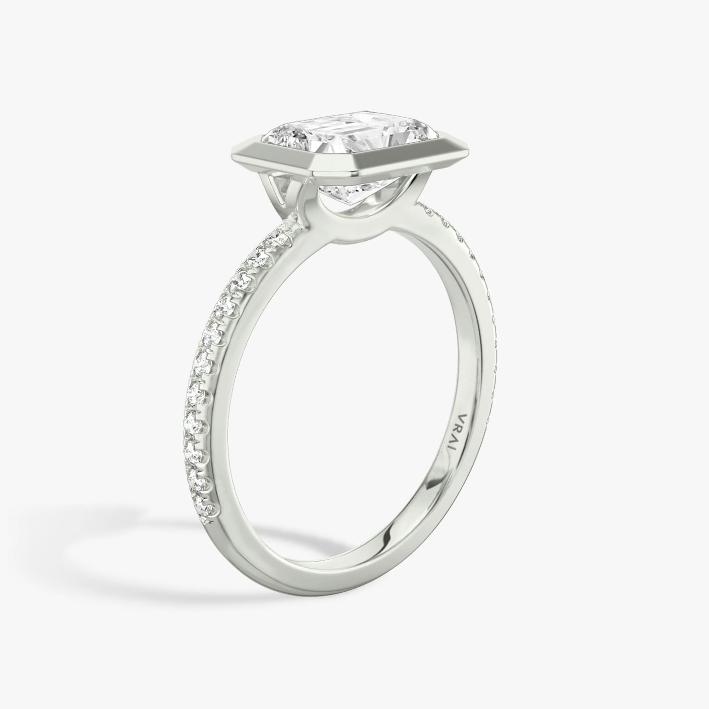 The Signature Bezel | Radiant | 18k | White Gold | bandAccent: Pavé | diamondOrientation: horizontal | caratWeight: other