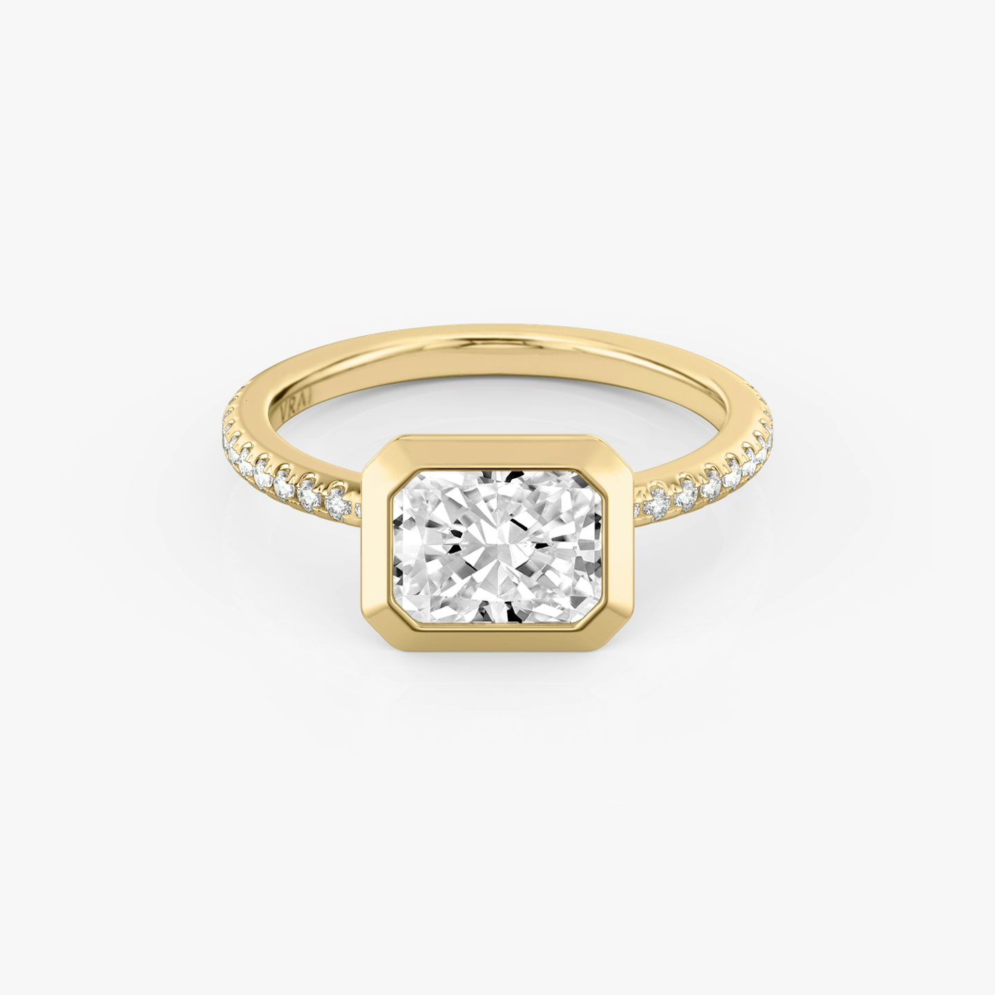 The Signature Bezel | Radiant | 18k | Yellow Gold | bandAccent: Pavé | diamondOrientation: horizontal | caratWeight: other