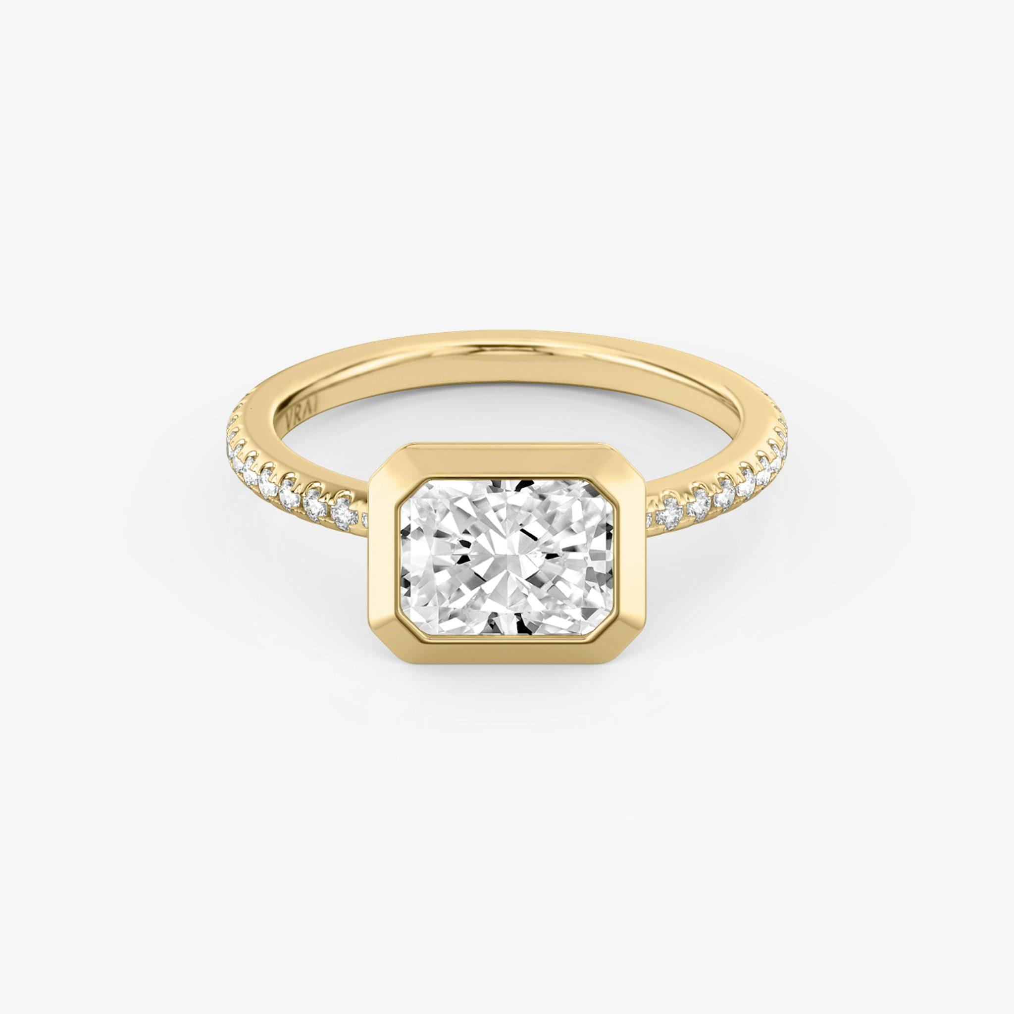 The Signature Bezel | Radiant | 18k | Yellow Gold | bandAccent: Pavé | diamondOrientation: horizontal | caratWeight: other