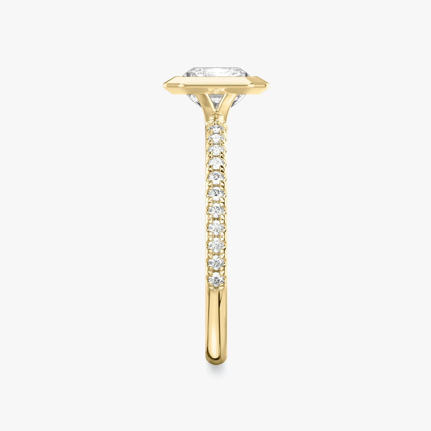 The Signature Bezel | Radiant | 18k | Yellow Gold | bandAccent: Pavé | diamondOrientation: horizontal | caratWeight: other