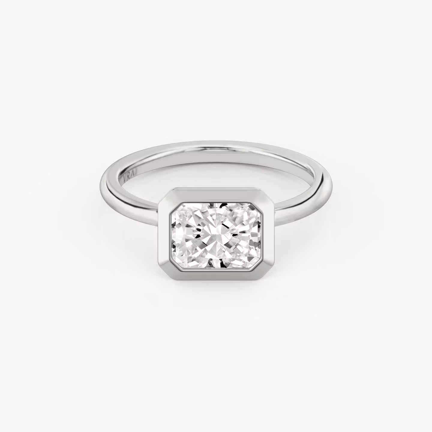 Signature Bezel | Radiant | 18k | Weißgold | bandAccent: Ohne Pavé-Besatz | diamondOrientation: horizontal | caratWeight: other