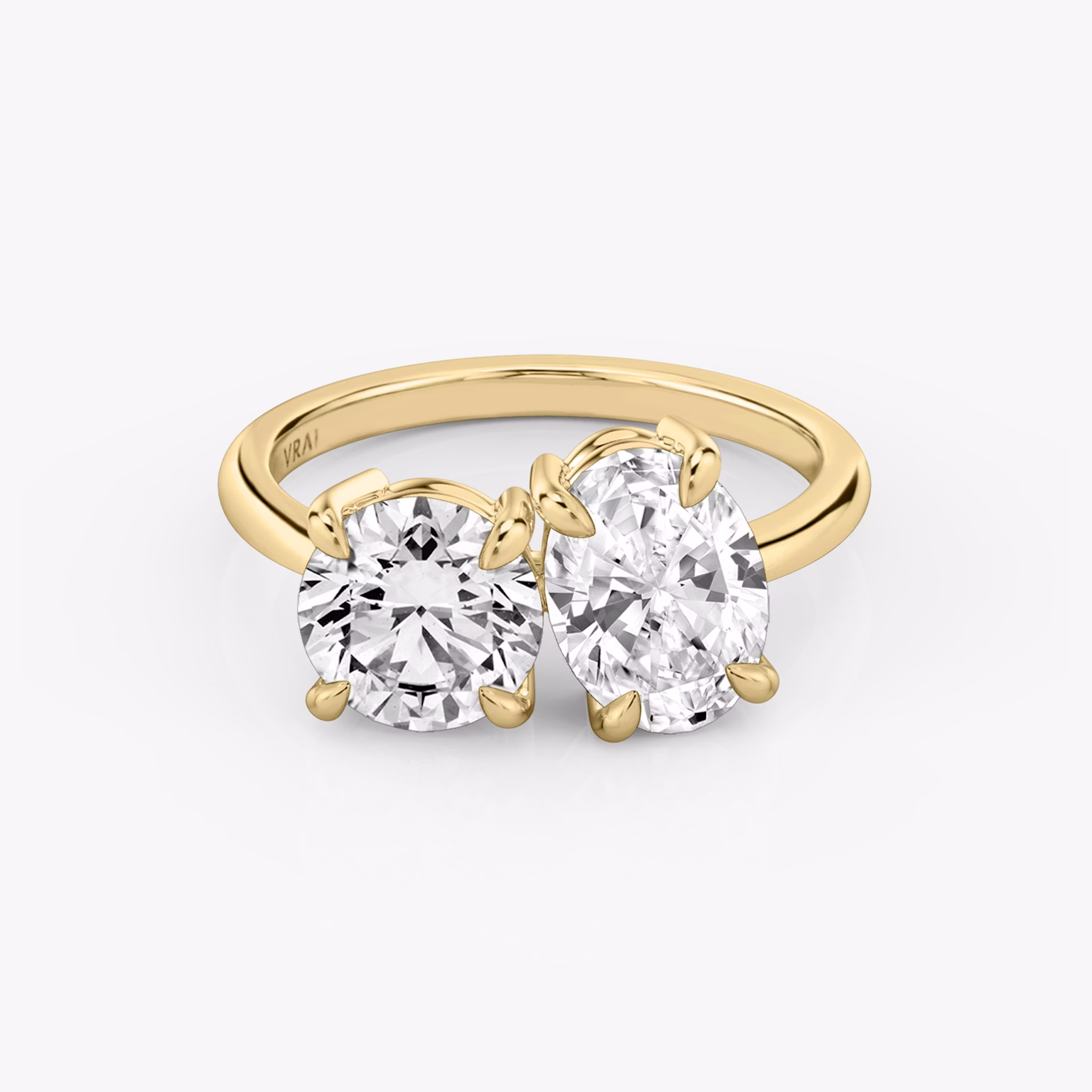 The Toi et Moi | Round Brilliant and Oval | 18k | Yellow Gold | bandAccent: Plain | diamondOrientation: vertical | caratWeight: other