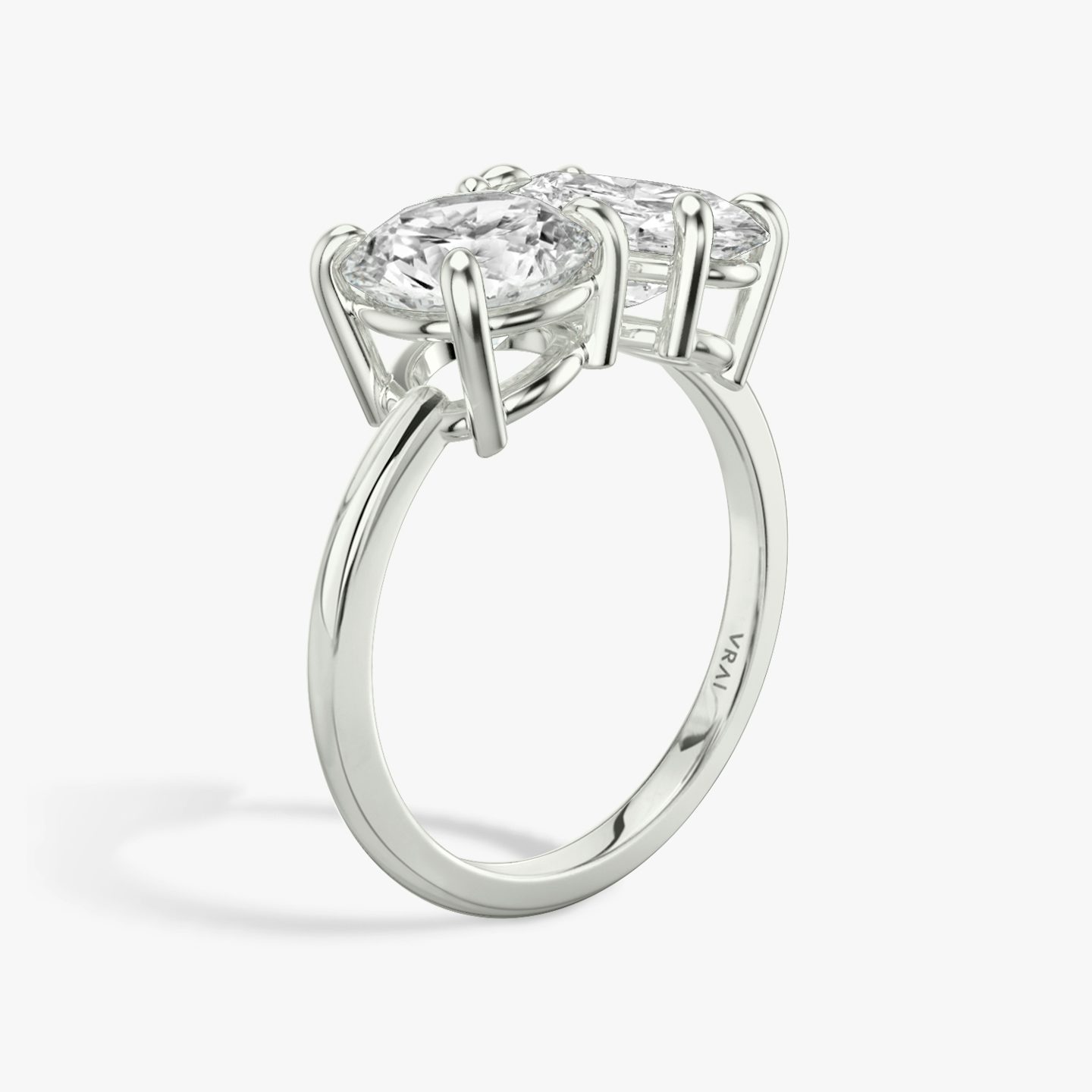 The Toi et Moi | Round Brilliant and Oval | 18k | White Gold | bandAccent: Plain | diamondOrientation: vertical | caratWeight: other